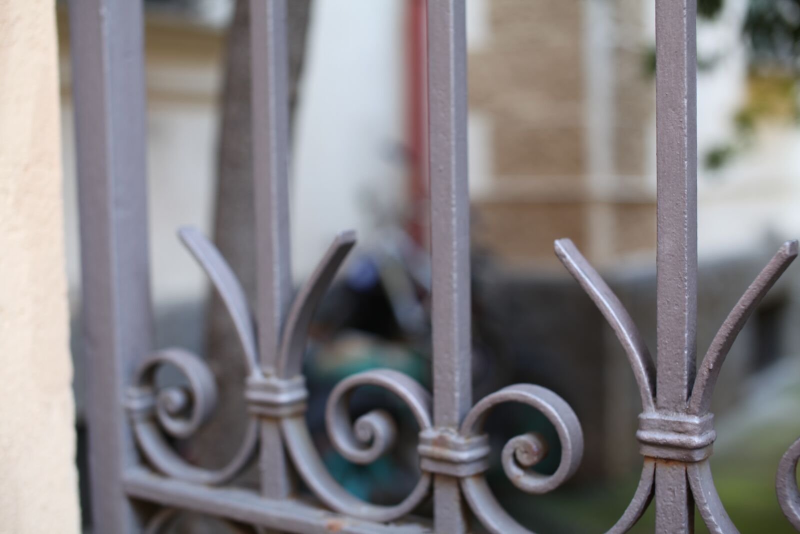 Canon EOS 5D Mark II sample photo. Gate, door, entrance photography