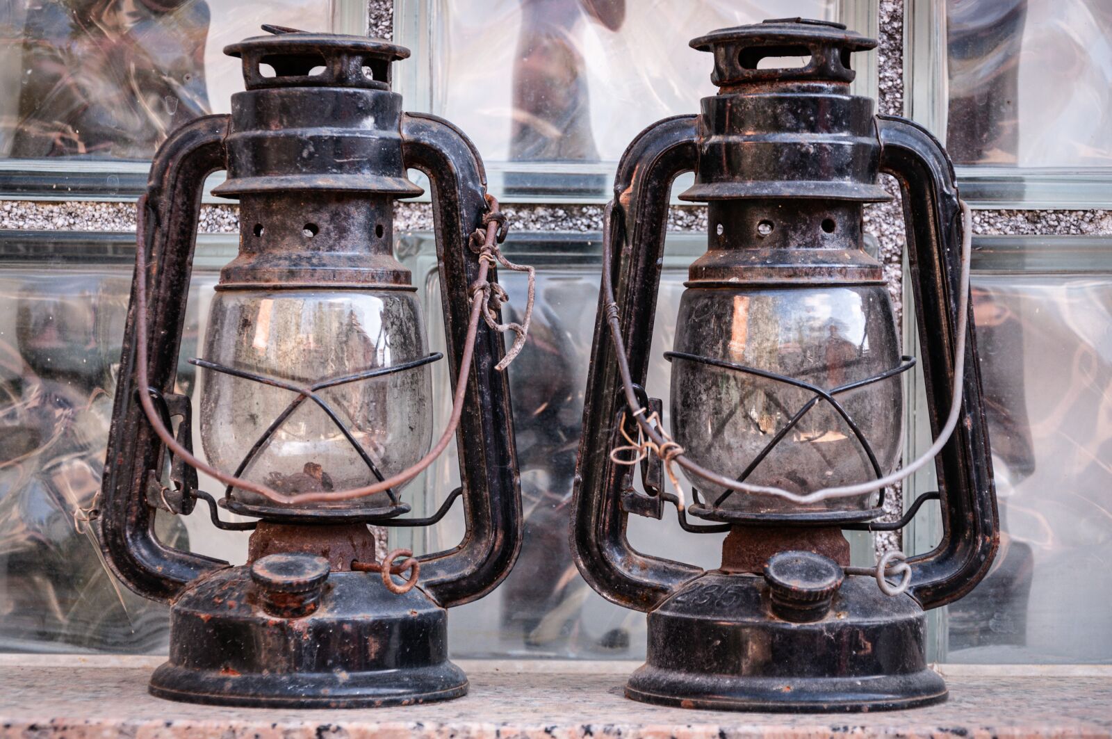 Nikon D90 sample photo. Antique, lamp, lantern photography