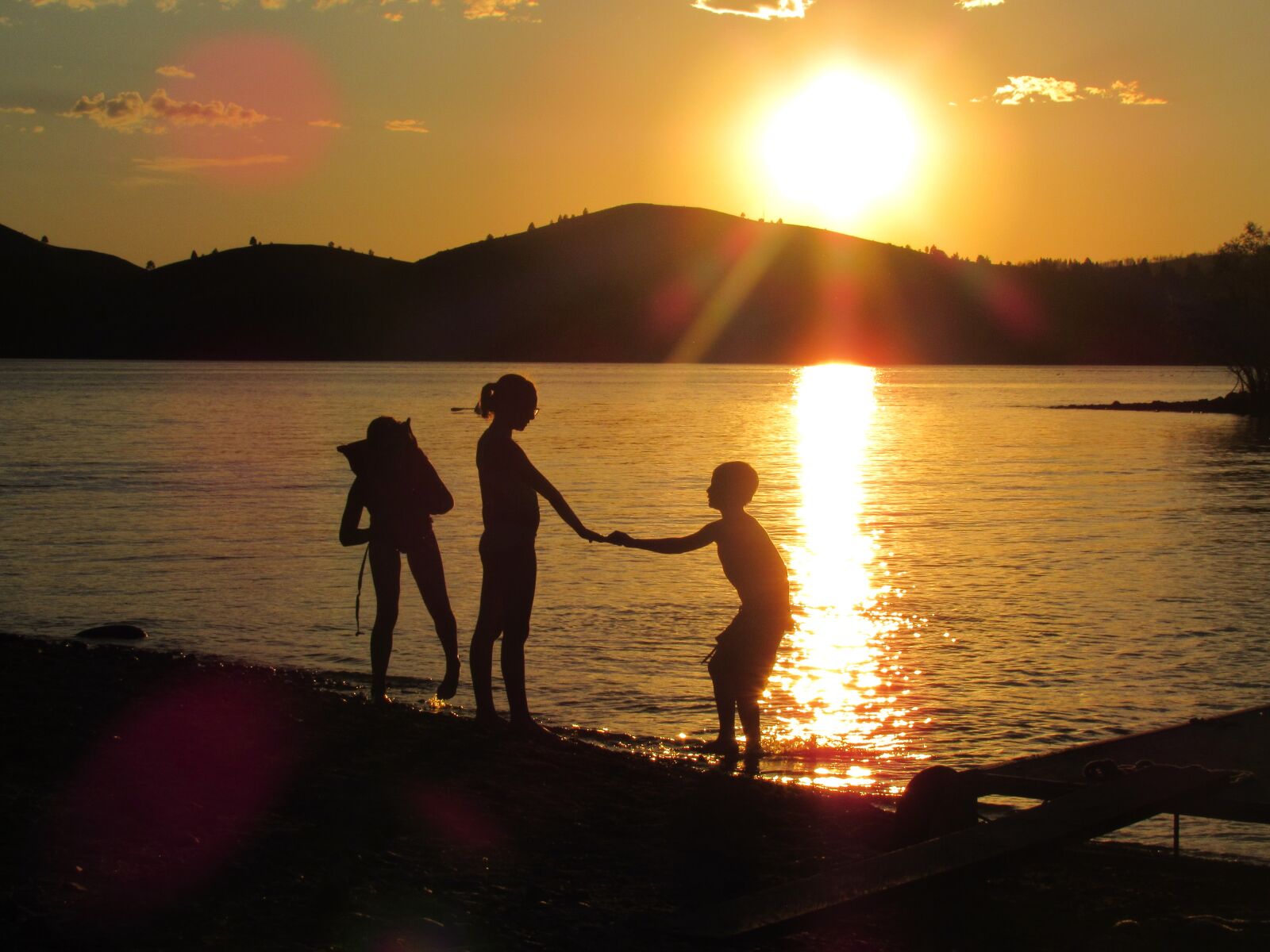 Canon PowerShot SX520 HS sample photo. Summer fun, lake, cousins photography