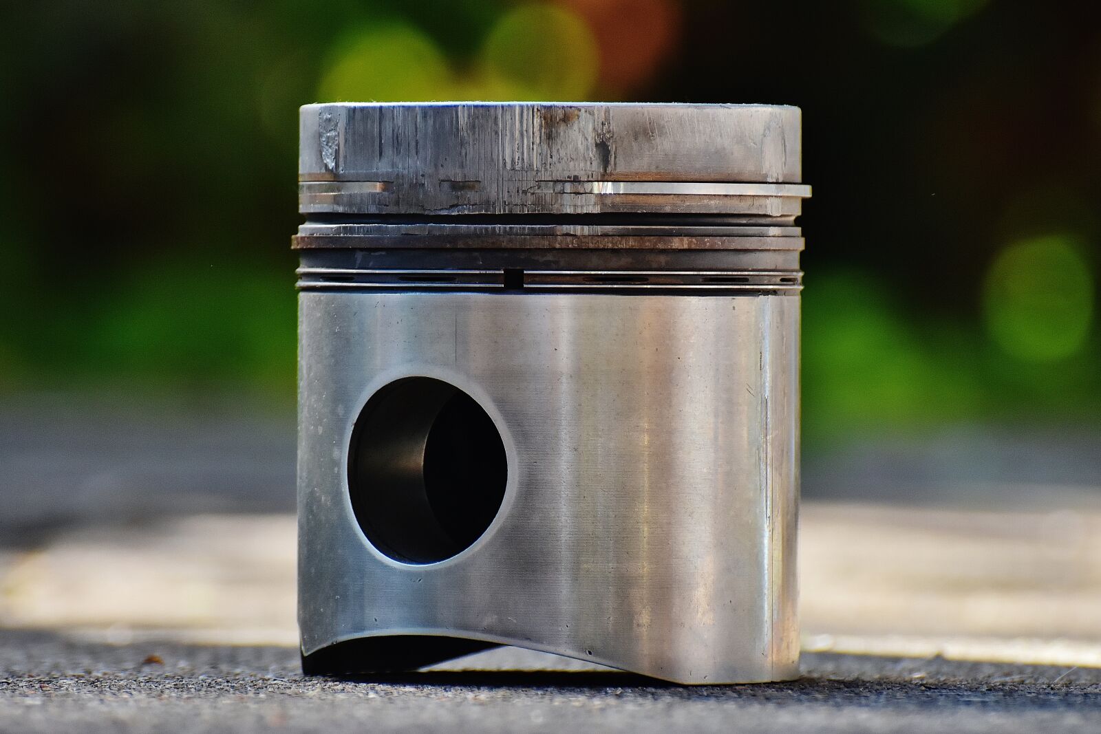 Nikon D7200 sample photo. Truck-butt, motor piston, piston photography