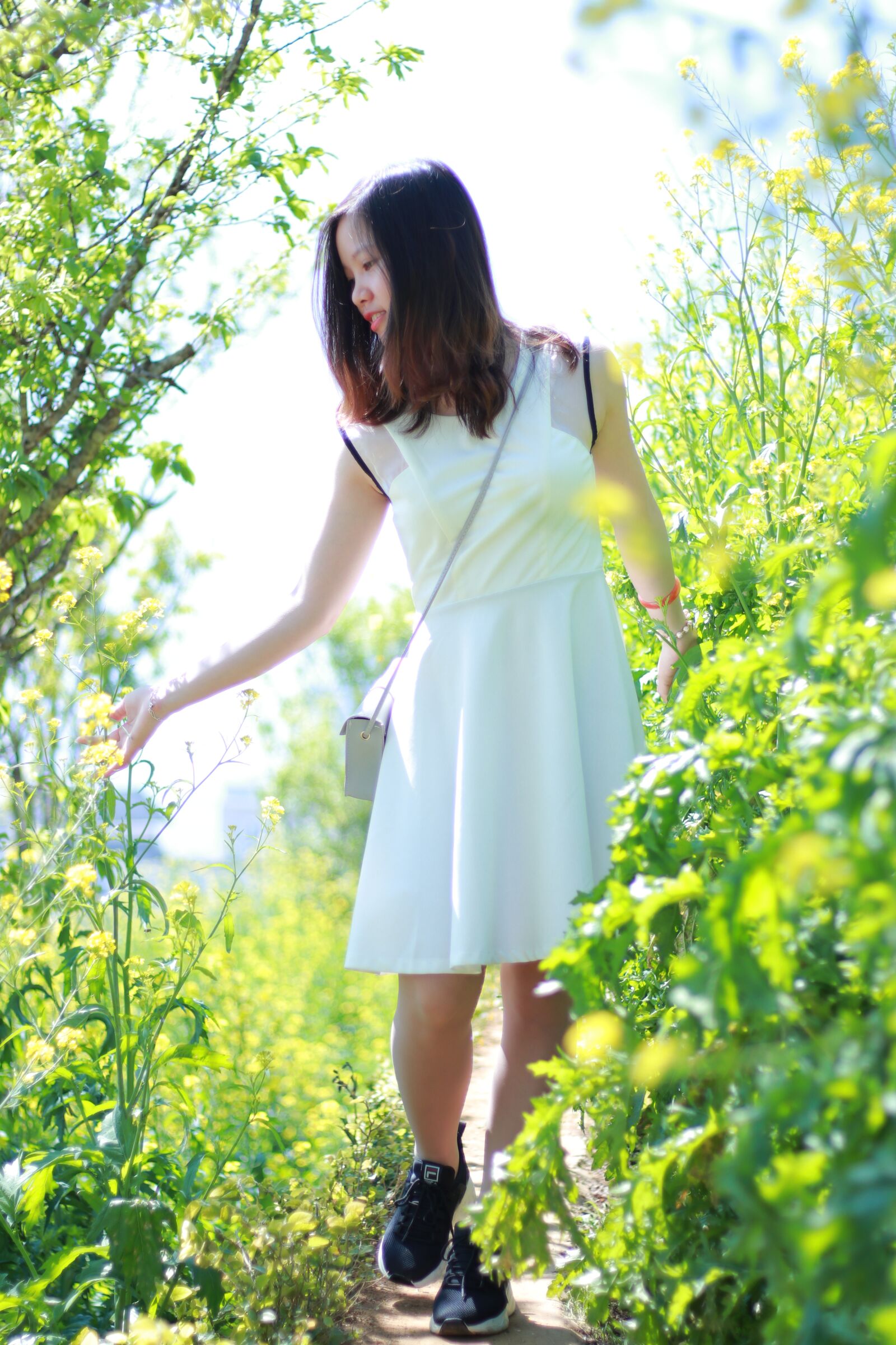 Canon EOS 80D sample photo. Portrait, people and flowers photography