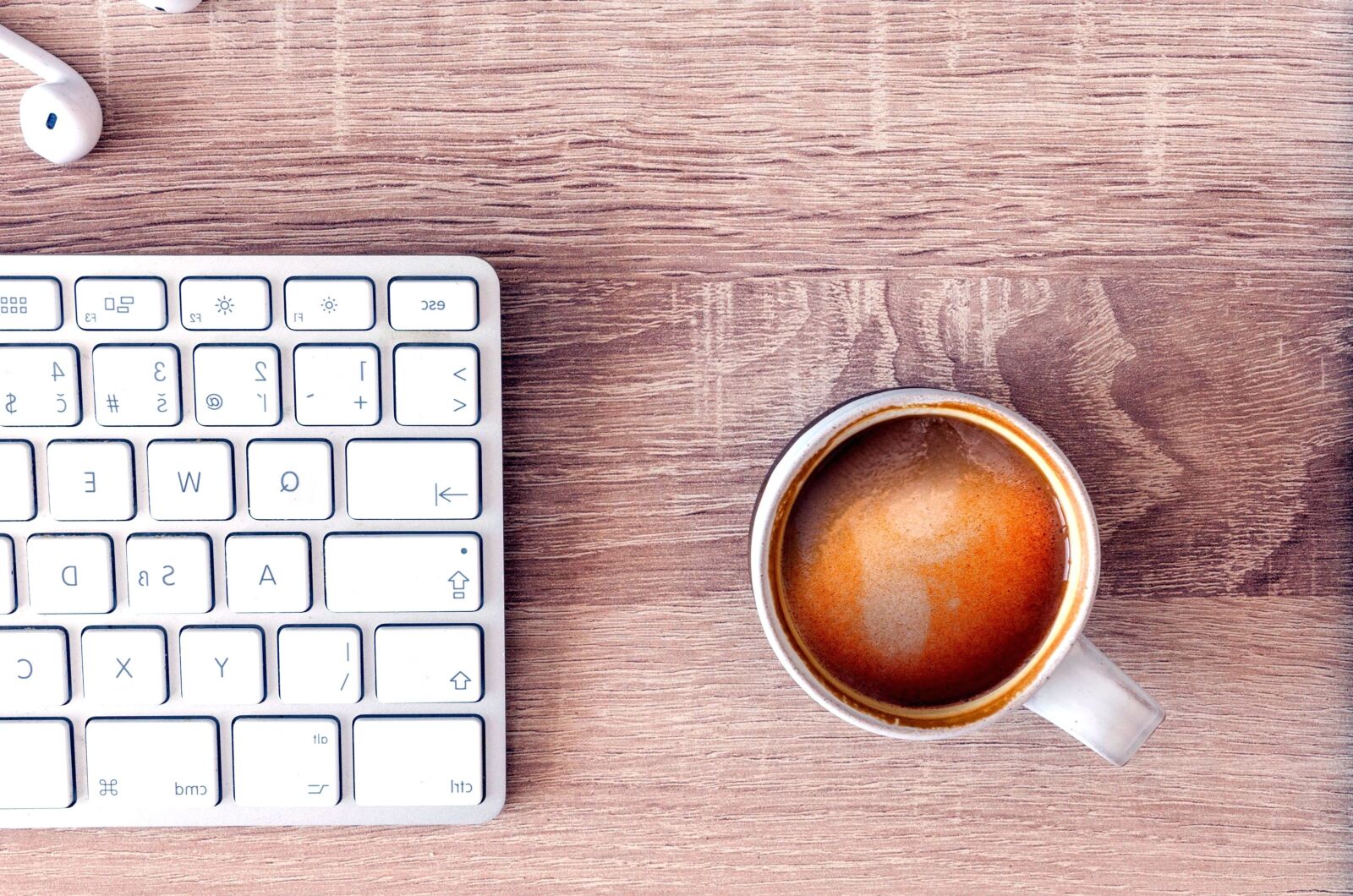 Nikon D5100 sample photo. Computer keyboard, coffee cup photography