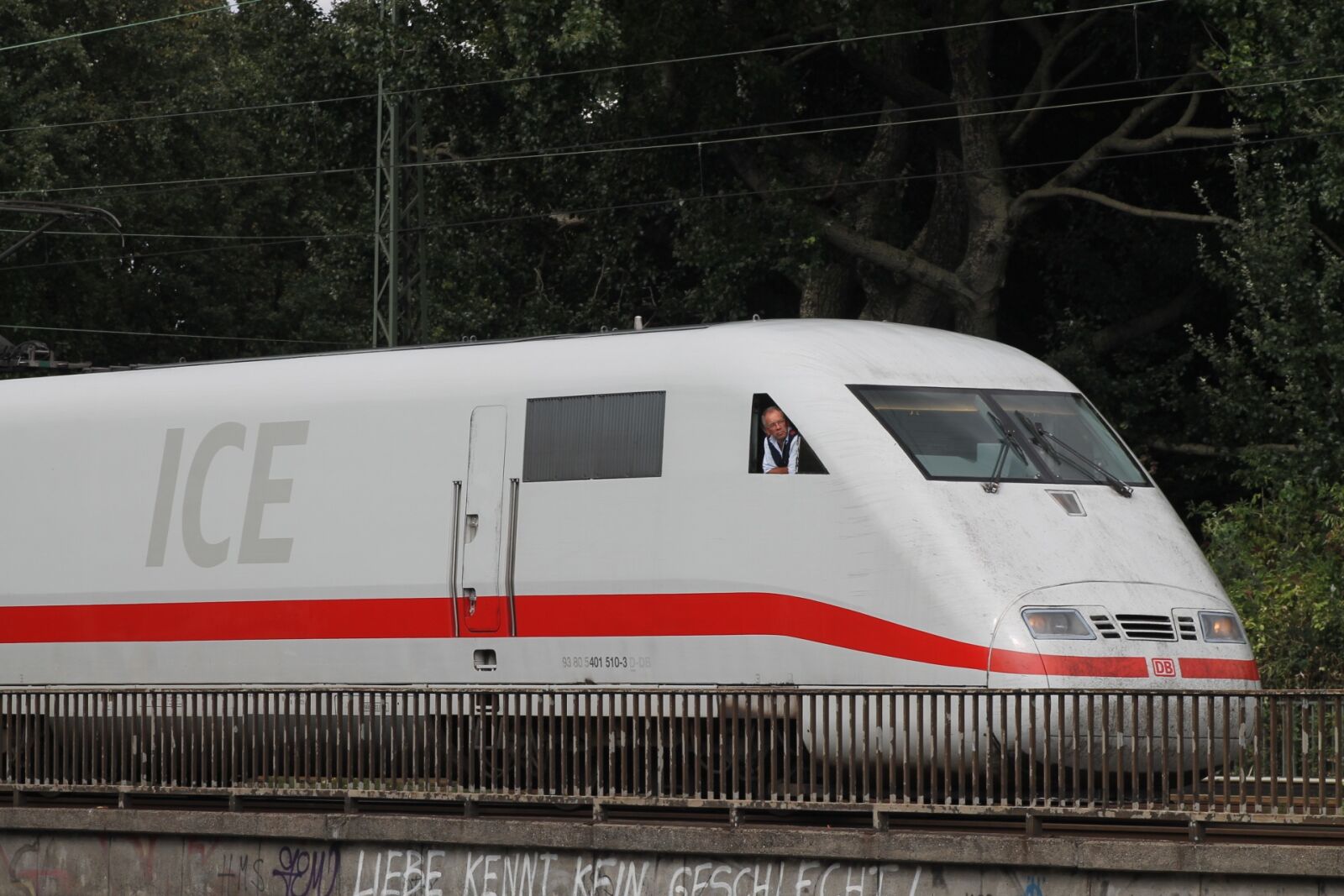 Canon EF75-300mm f/4-5.6 sample photo. Transport system, train, road photography