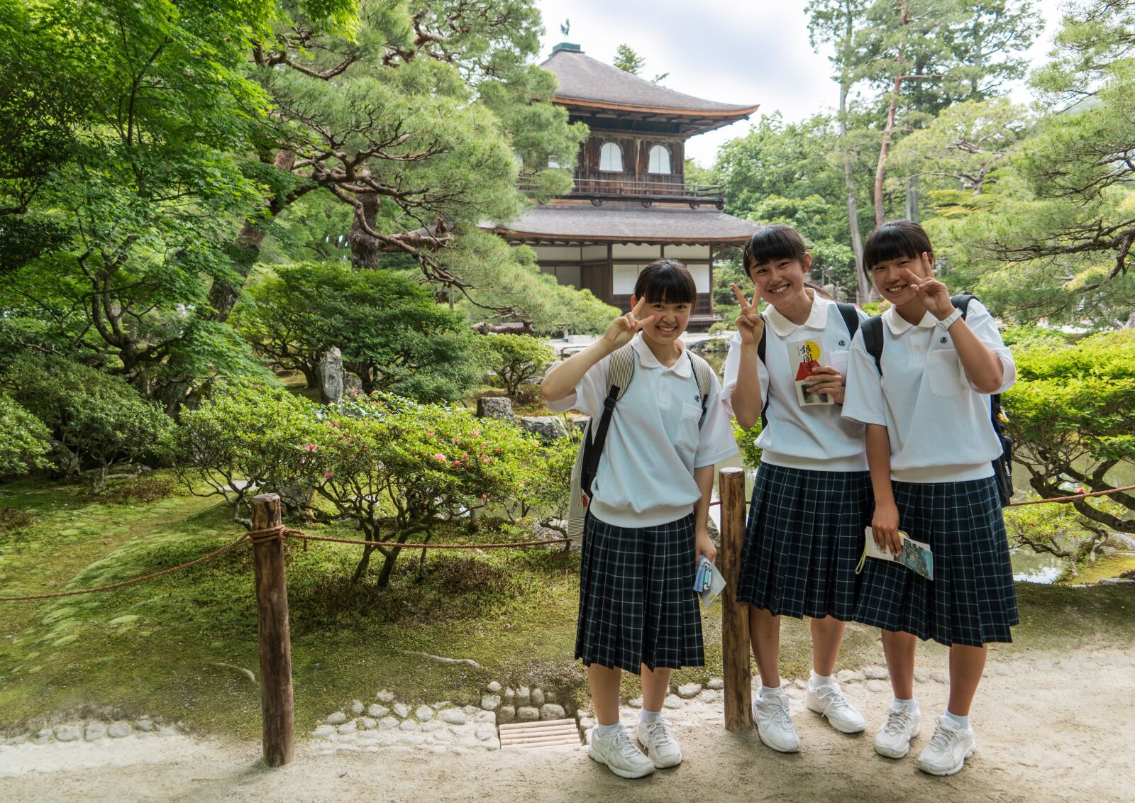 Sony a7R II + Sony FE 24-240mm F3.5-6.3 OSS sample photo. Person, people, school children photography
