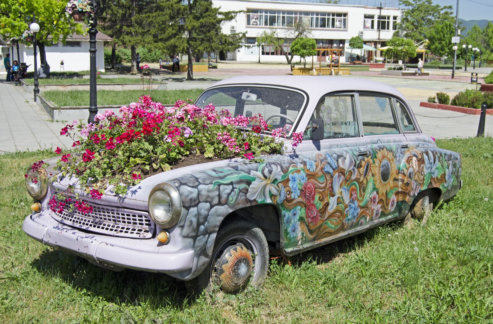 Nikon D5100 sample photo. Re-purposed, car, planter photography