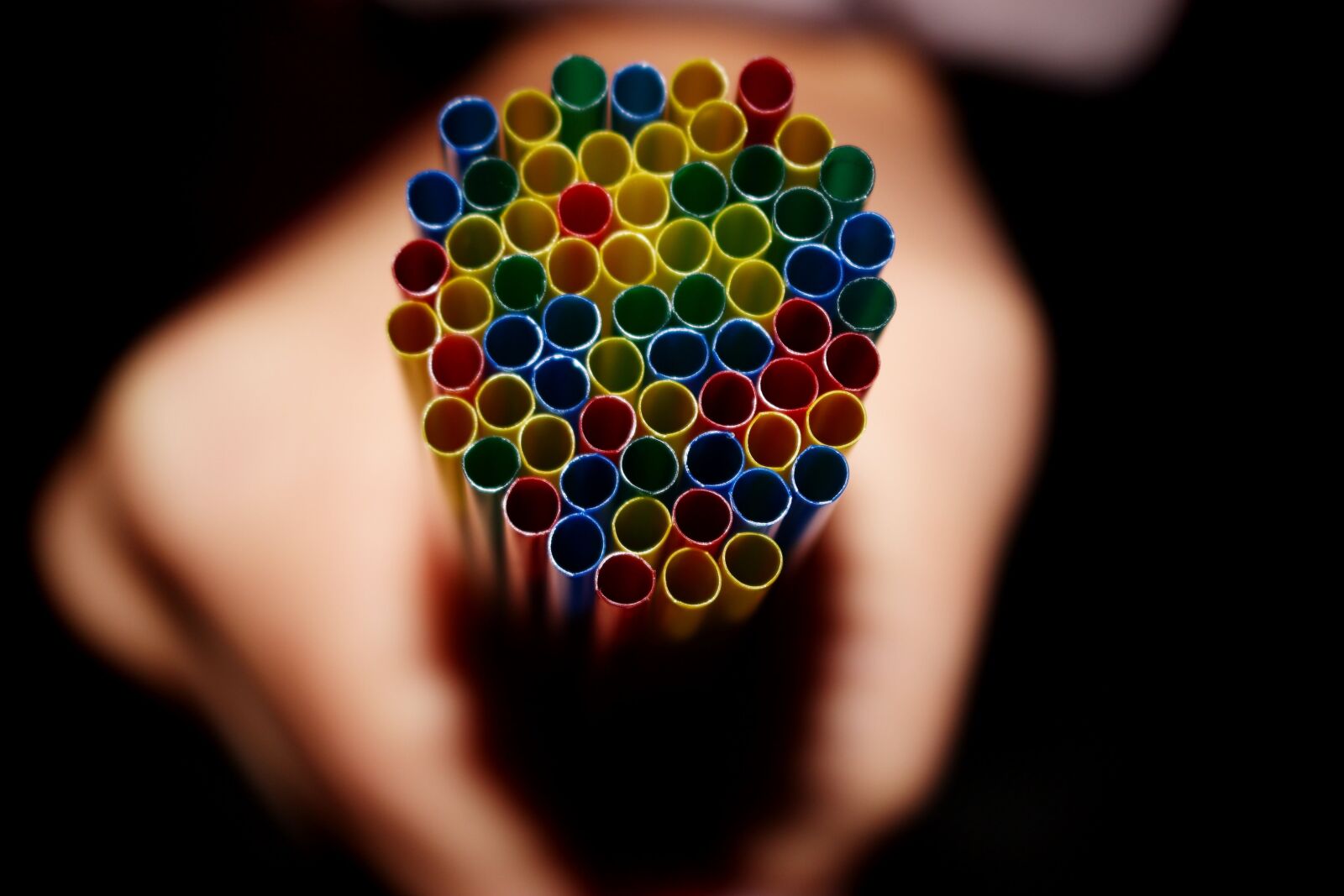 Canon EOS 700D (EOS Rebel T5i / EOS Kiss X7i) sample photo. Strohalme, straws, colorful photography