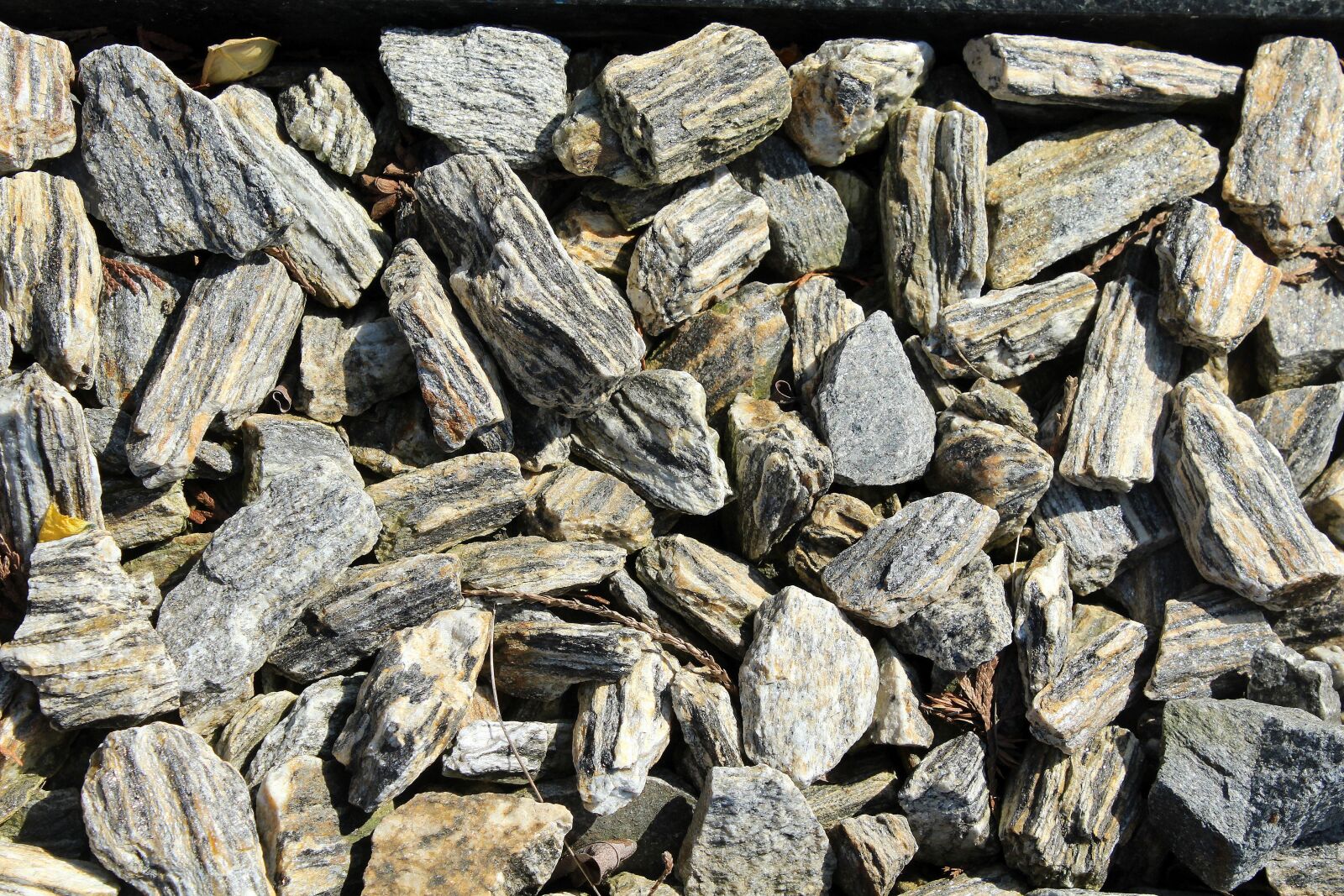 Canon EOS 1200D (EOS Rebel T5 / EOS Kiss X70 / EOS Hi) sample photo. Pebbles, texture, batch photography