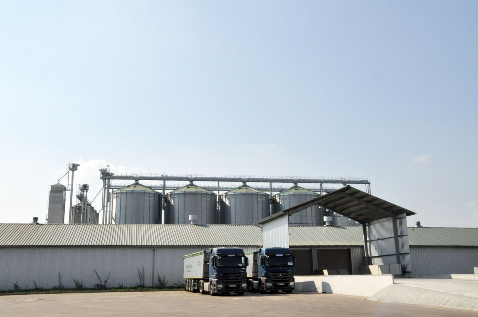 Nikon D90 sample photo. Elevator, tir, truck photography