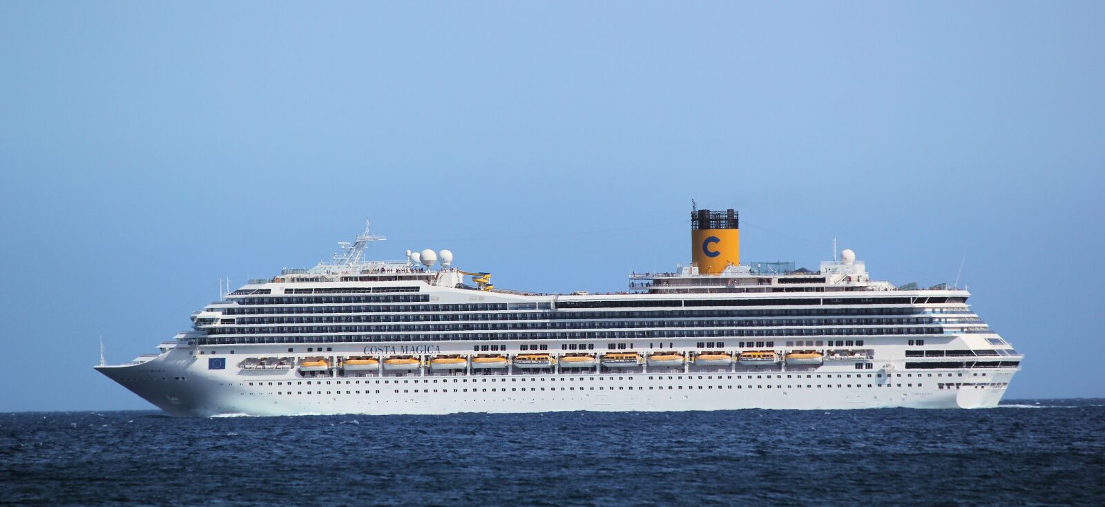 Canon EOS 550D (EOS Rebel T2i / EOS Kiss X4) sample photo. Ship, pleasure, ocean-going photography