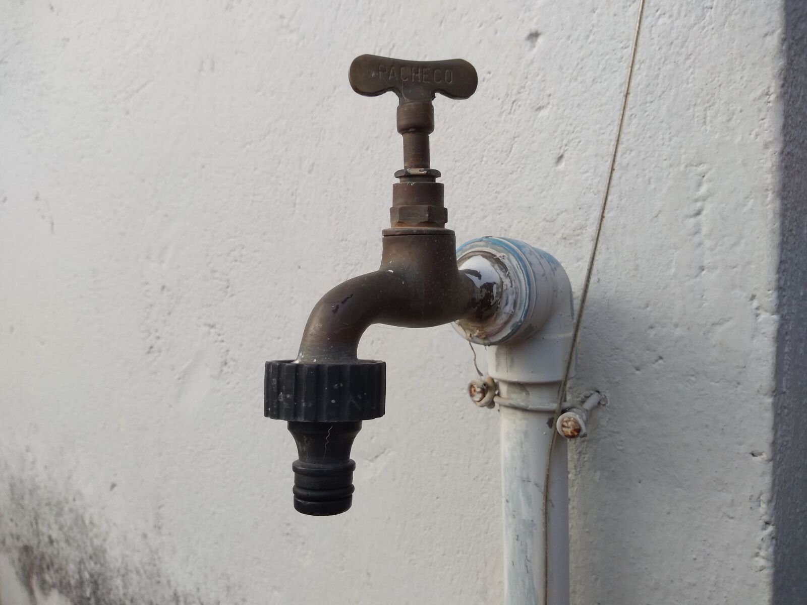 Motorola moto g(6) play sample photo. Tap, backyard, water photography