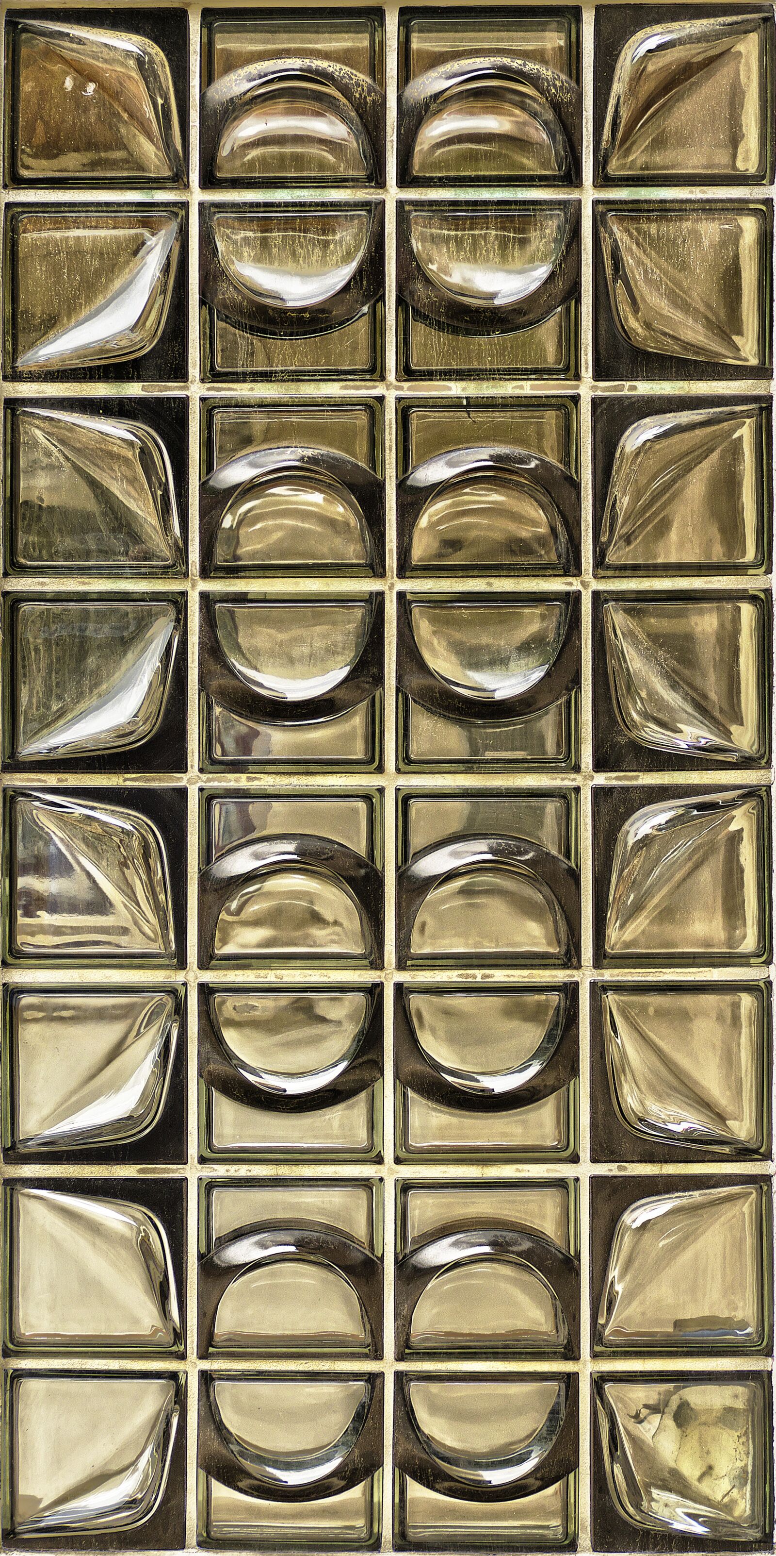 Panasonic Lumix DMC-FZ1000 sample photo. Glass blocks, window, structure photography