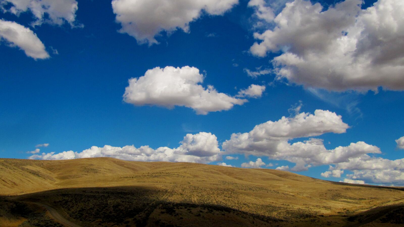 Canon PowerShot SX200 IS sample photo. Clouds, high desert, landscape photography
