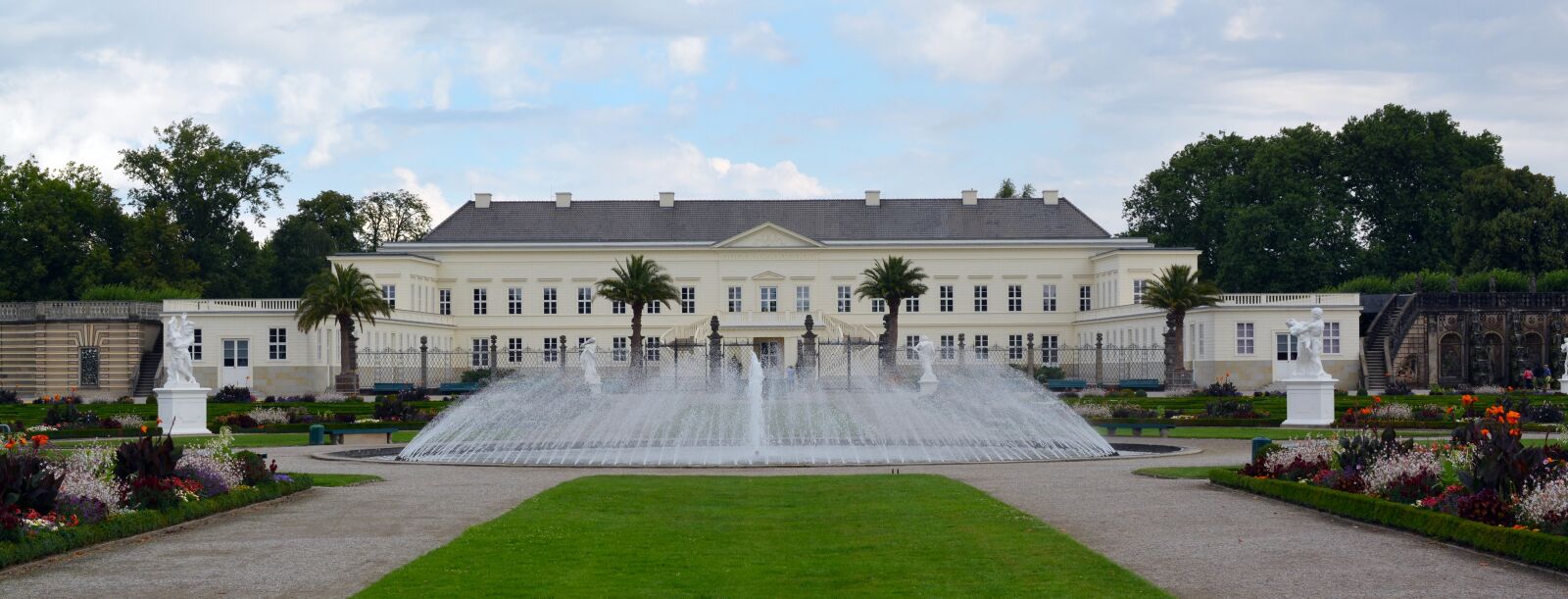 Nikon D5200 sample photo. Castle, panorama, fountain photography