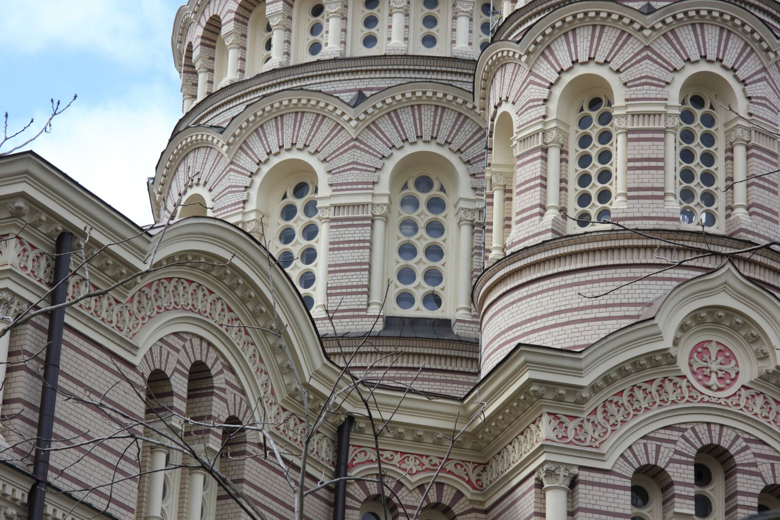 Canon EOS 550D (EOS Rebel T2i / EOS Kiss X4) sample photo. Latvia, riga, building photography