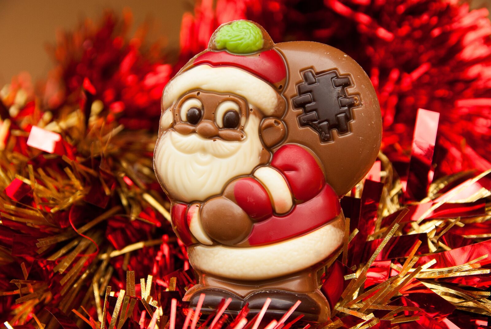 Pentax K10D sample photo. Father christmas, christmas, chocolate photography