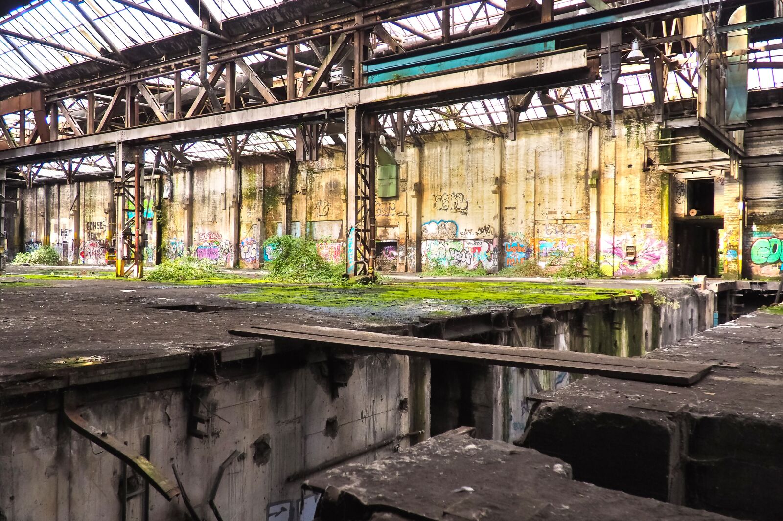 Olympus OM-D E-M10 sample photo. Lost places, rooms, abandoned photography
