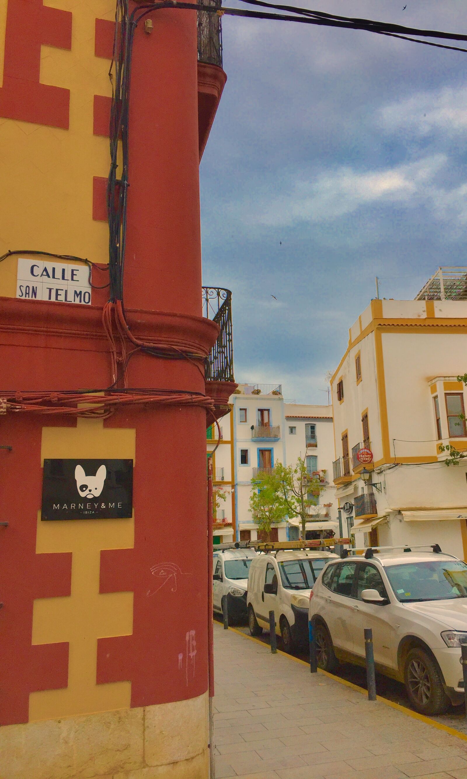 iPhone 6 back camera 4.15mm f/2.2 sample photo. Ibiza, street, urban photography