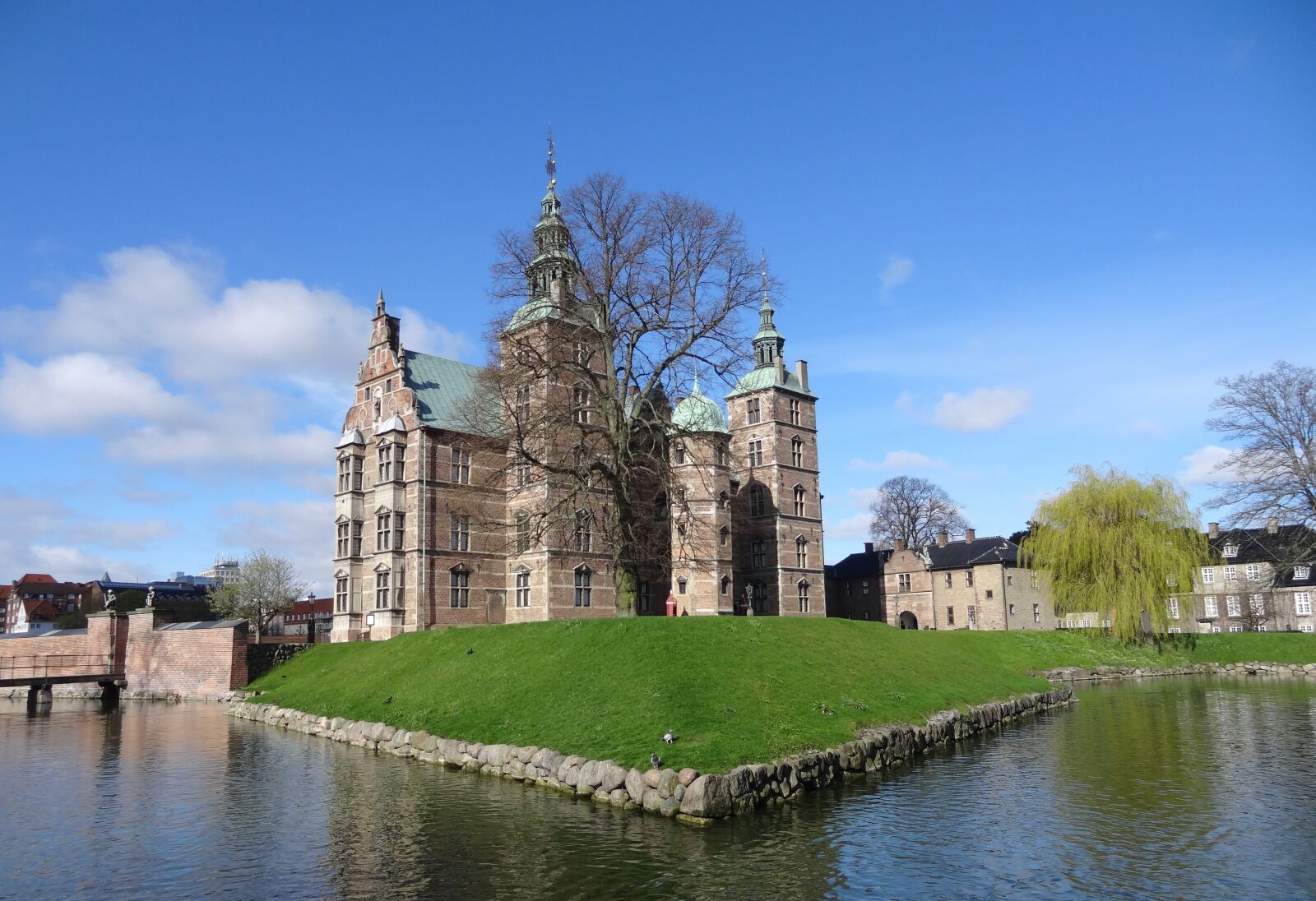 Sony Cyber-shot DSC-HX10V sample photo. Rosenborg castle, copenhagen, denmark photography