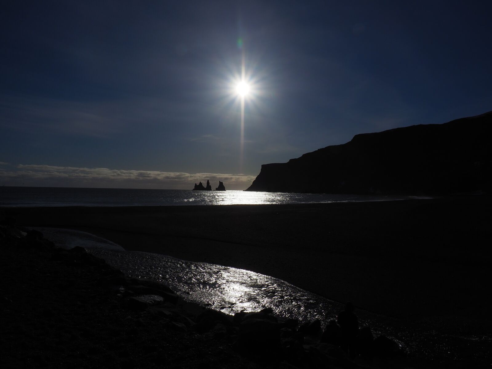 Olympus M.Zuiko Digital ED 12-100mm F4.0 IS Pro sample photo. Beach, vik, iceland photography