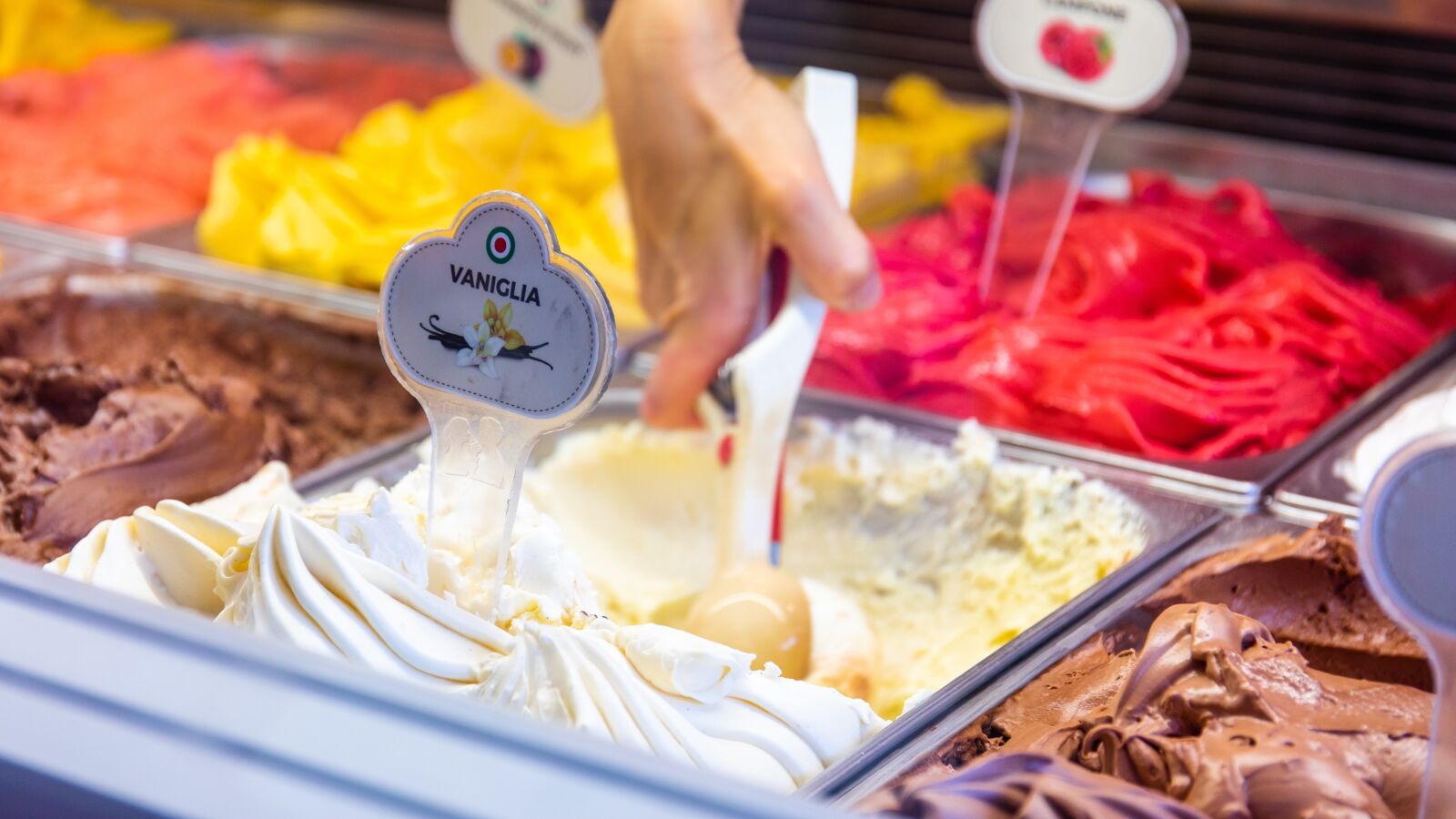 Canon EOS 5D Mark IV sample photo. Sweets, dessert, food photography
