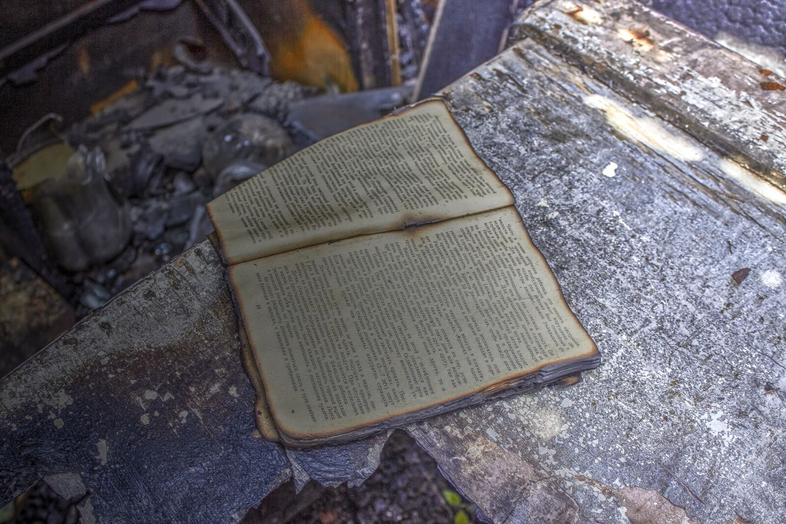 Canon EOS 600D (Rebel EOS T3i / EOS Kiss X5) sample photo. Fire, building, an abandoned photography