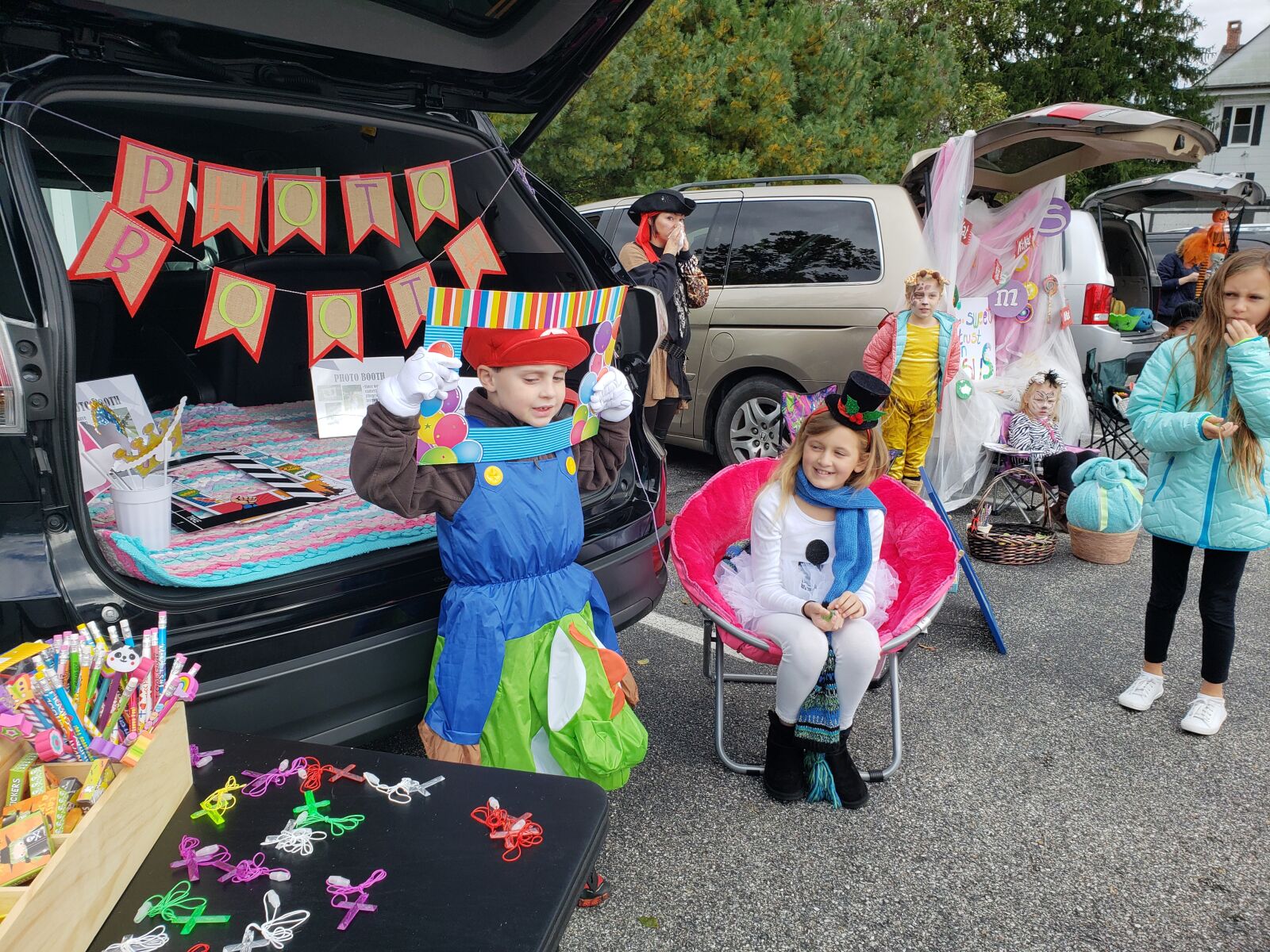 Samsung Galaxy S9+ sample photo. Halloween, trunk or treat photography