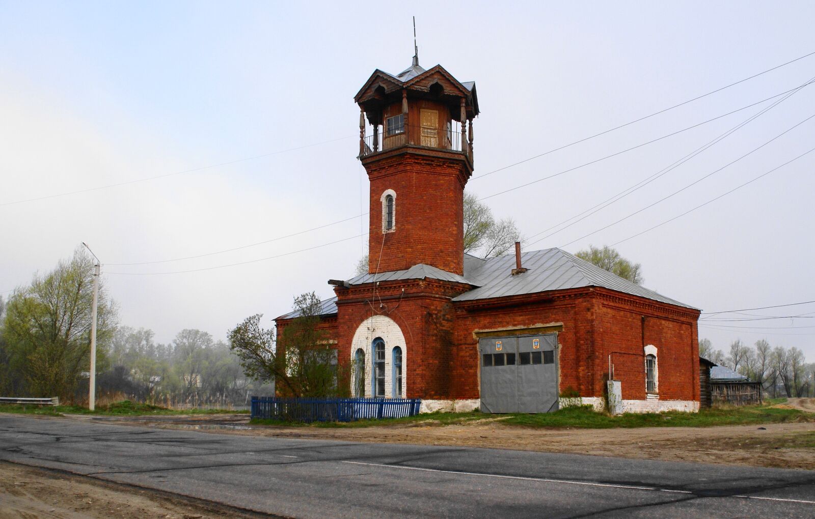 Sony Alpha DSLR-A100 sample photo. Architecture, old buildings, industrial photography