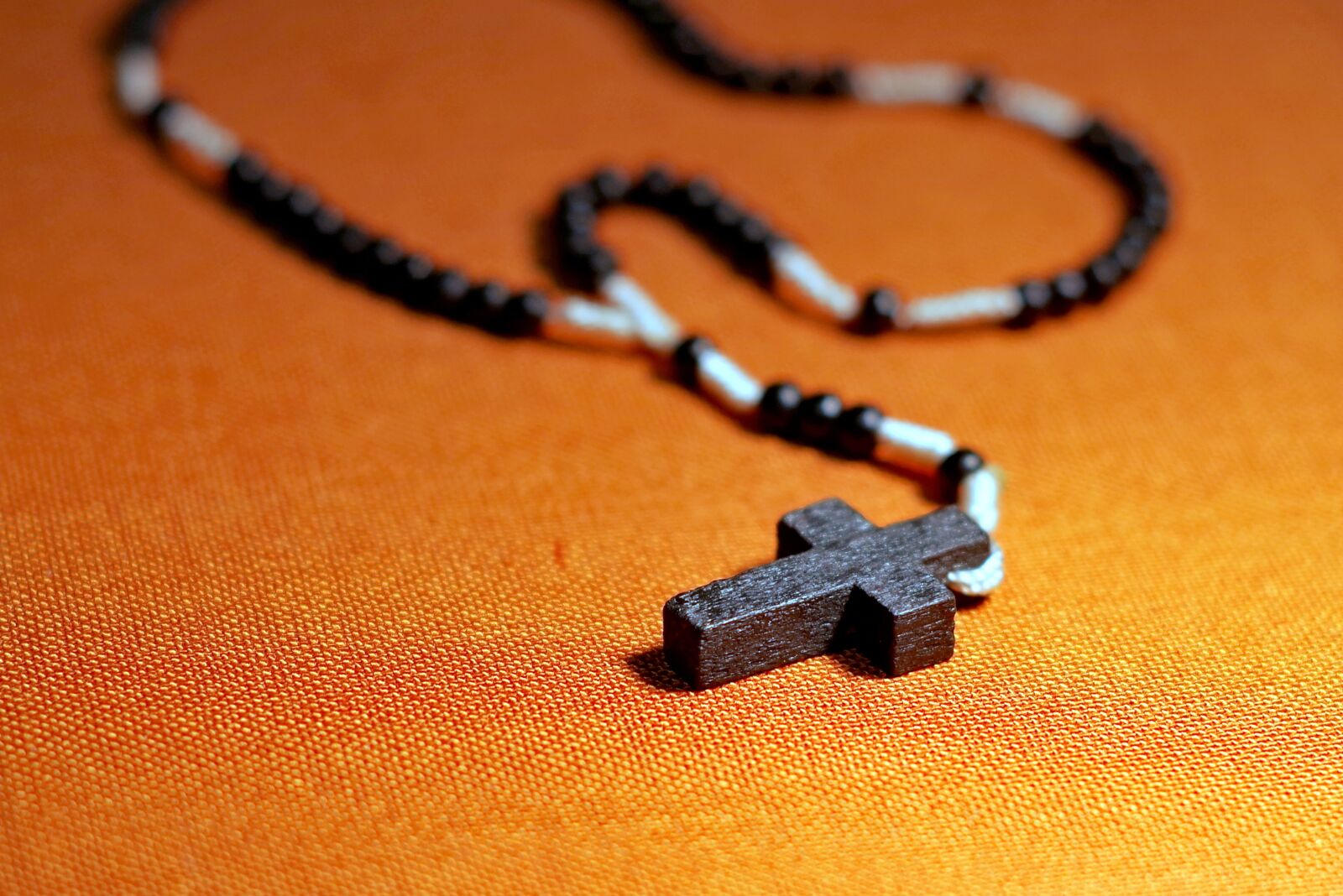 Pentax K-S2 sample photo. The rosary, prayer, faith photography