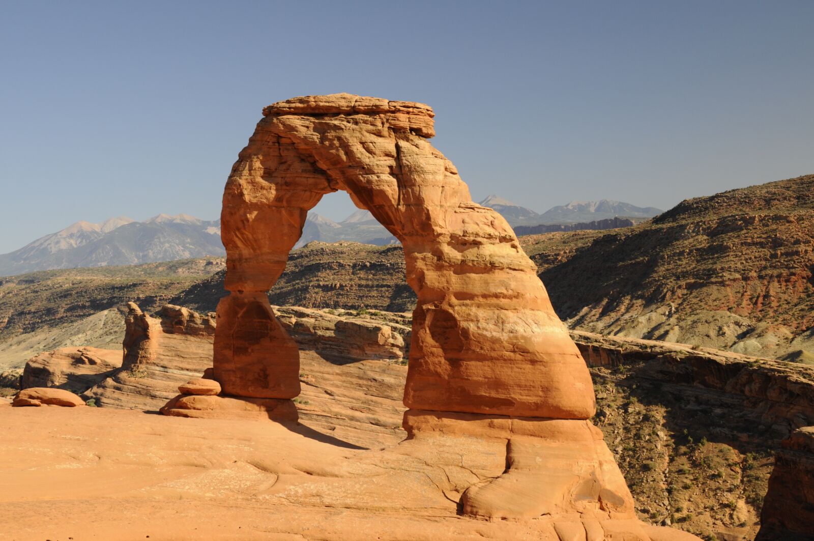 Nikon D300 sample photo. Hike, stone arch, sand photography
