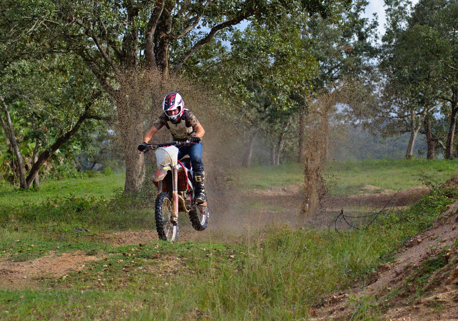 Nikon D7200 sample photo. Splash, mud, wet photography