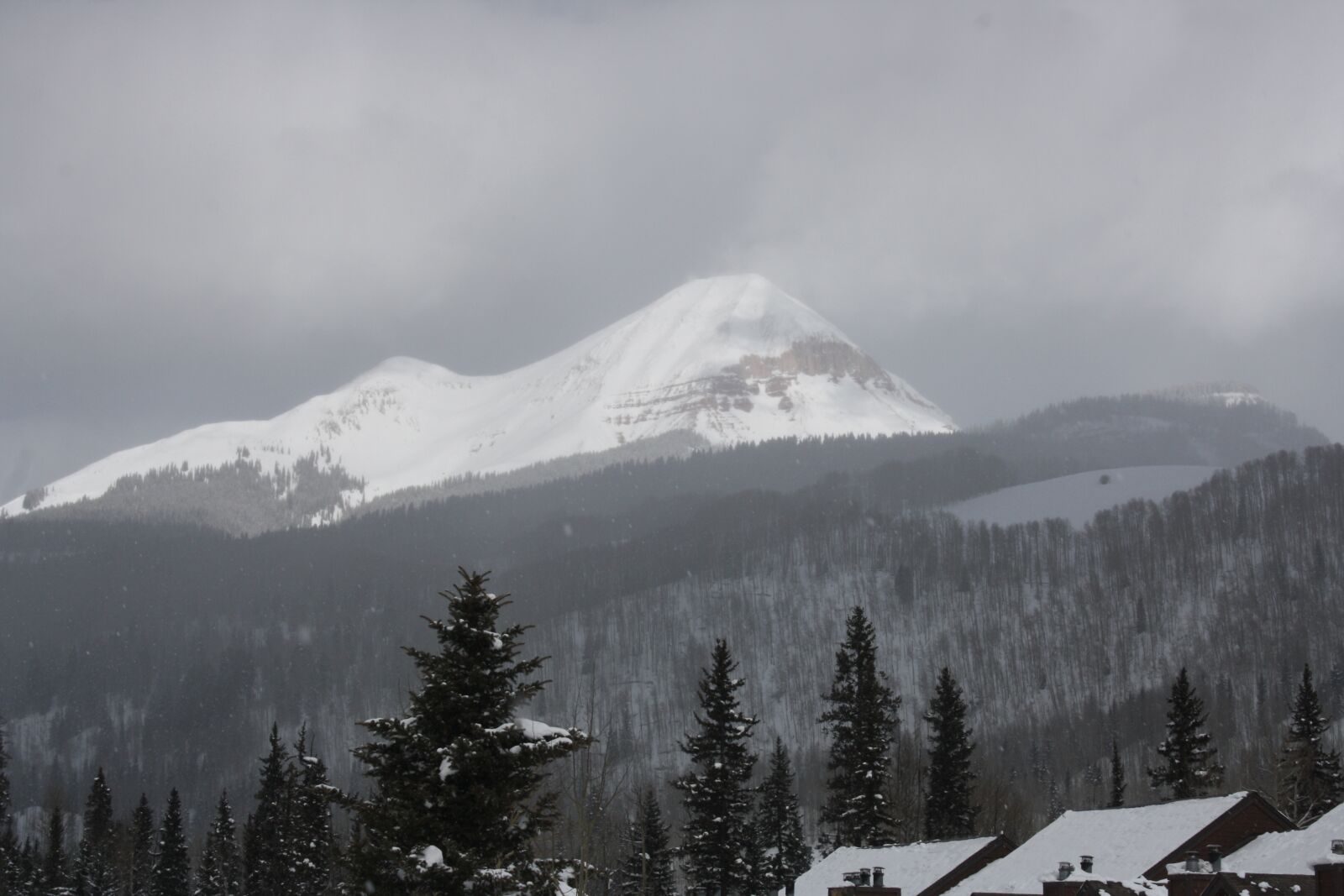 Canon EOS 1000D (EOS Digital Rebel XS / EOS Kiss F) sample photo. Snow mountain, colorado mountains photography