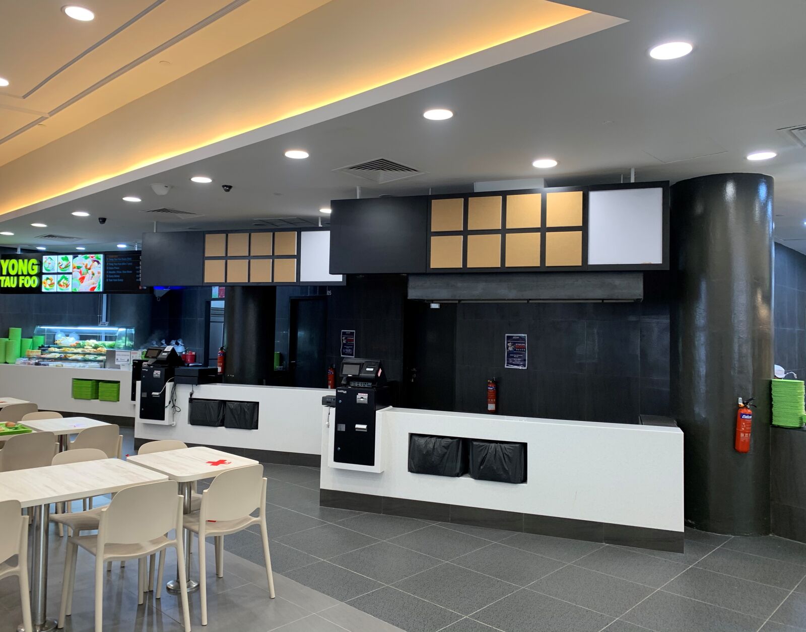 Apple iPhone XR sample photo. Food court, covid-19, eatery photography