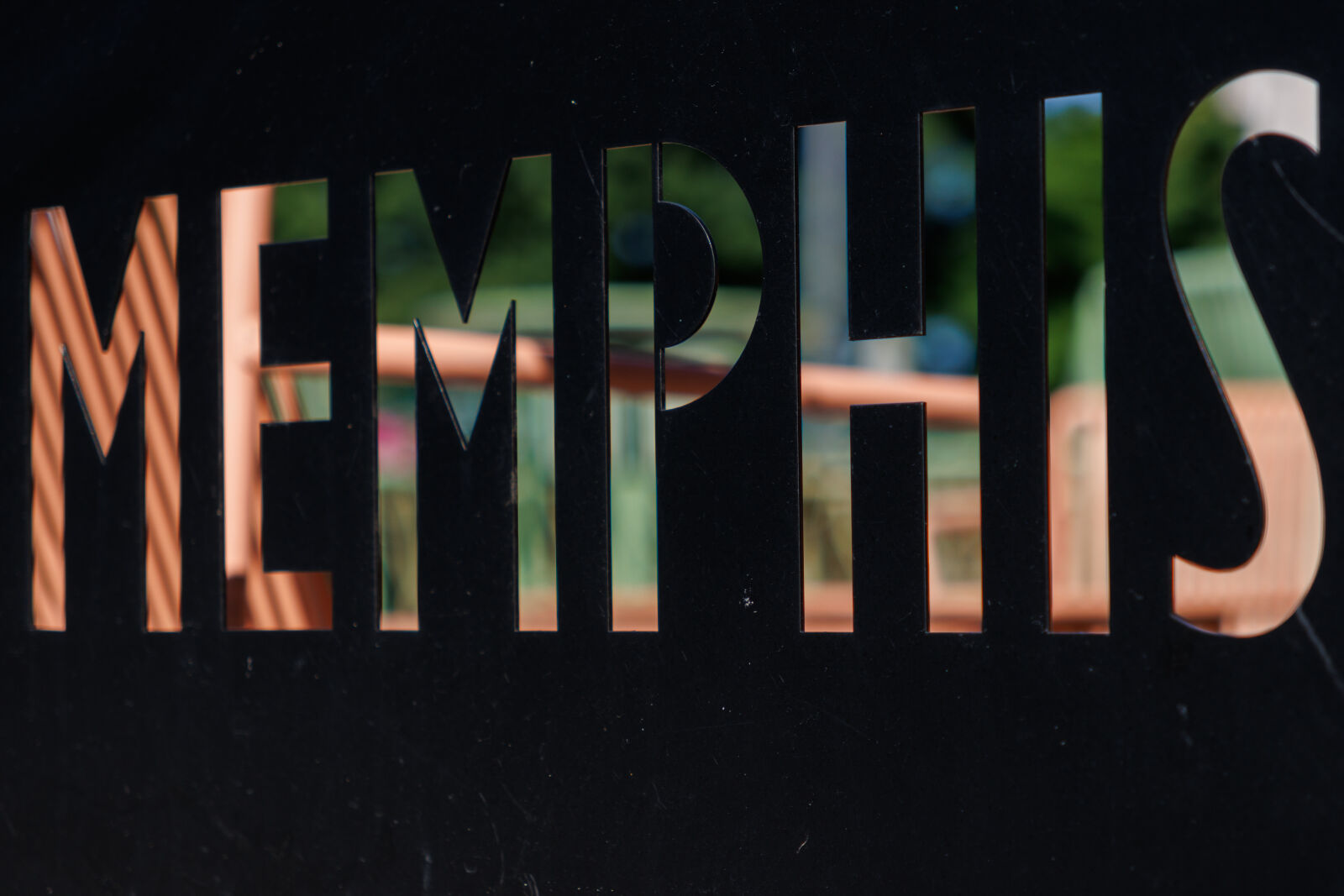 Canon EOS R7 sample photo. Memphis cutout photography
