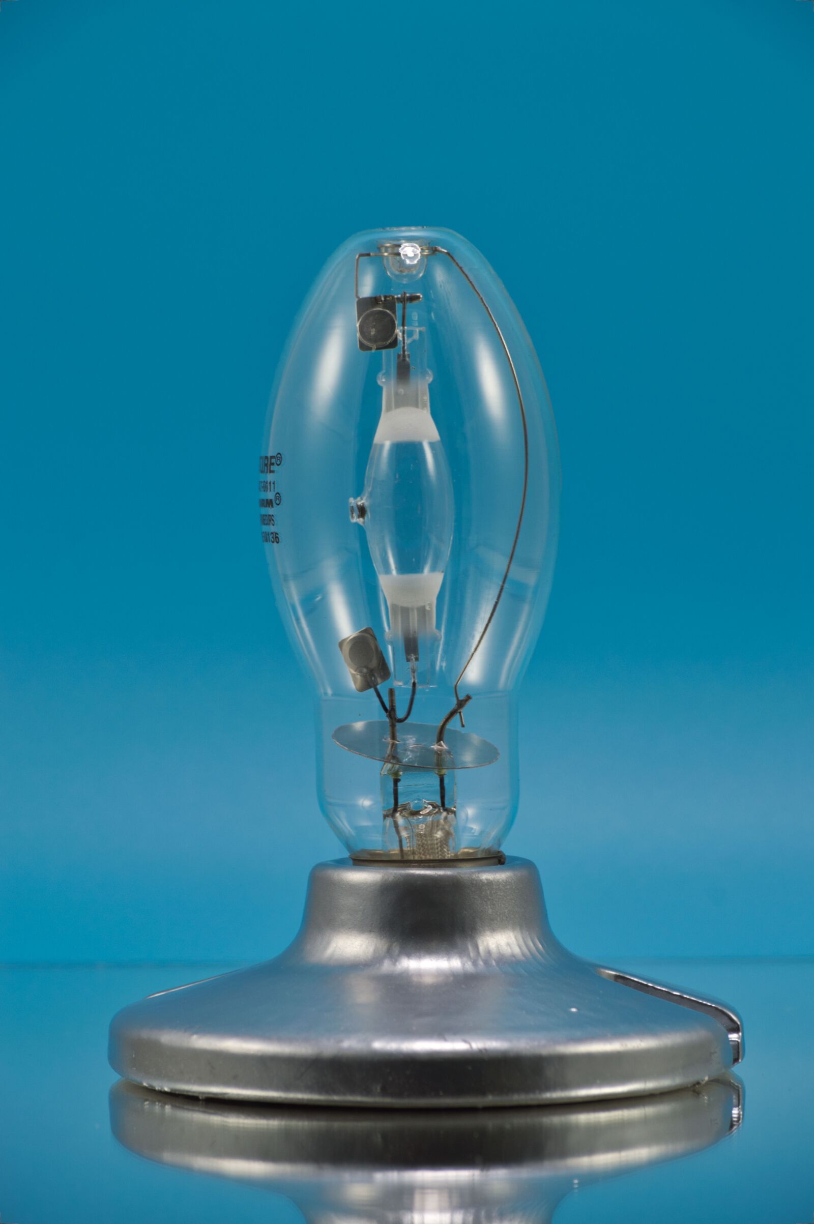 Nikon D3200 sample photo. Lamp, halide metal, light photography