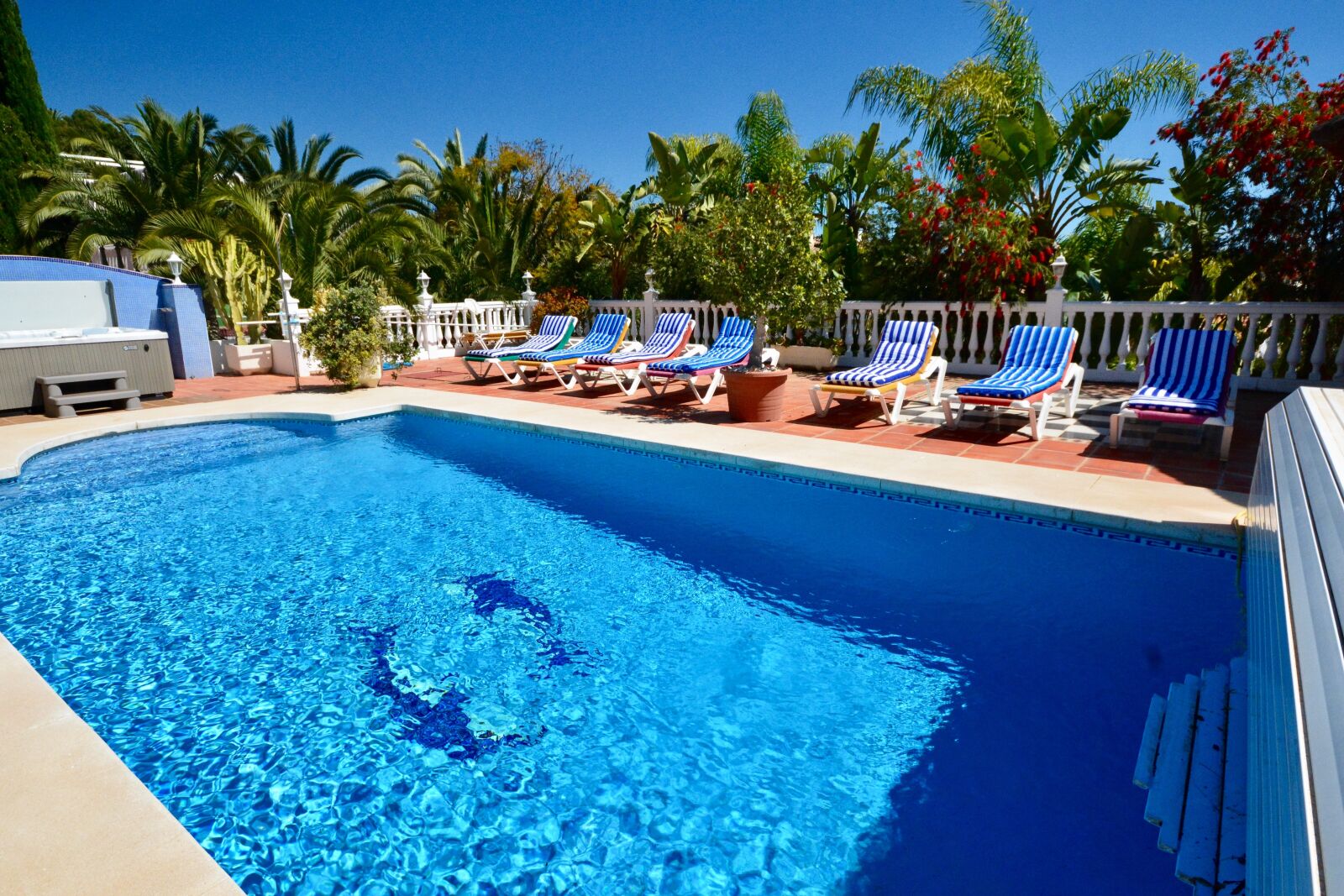 Nikon D7100 sample photo. Poolside, swimming pool, swimming photography