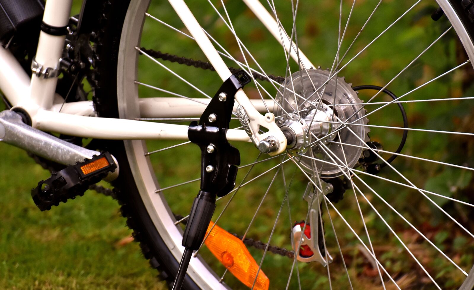 Nikon D7200 sample photo. Bike, rear wheel, wheel photography