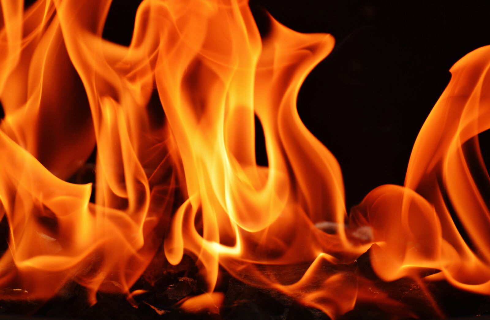 Nikon D3200 sample photo. Flame, embers, fire photography