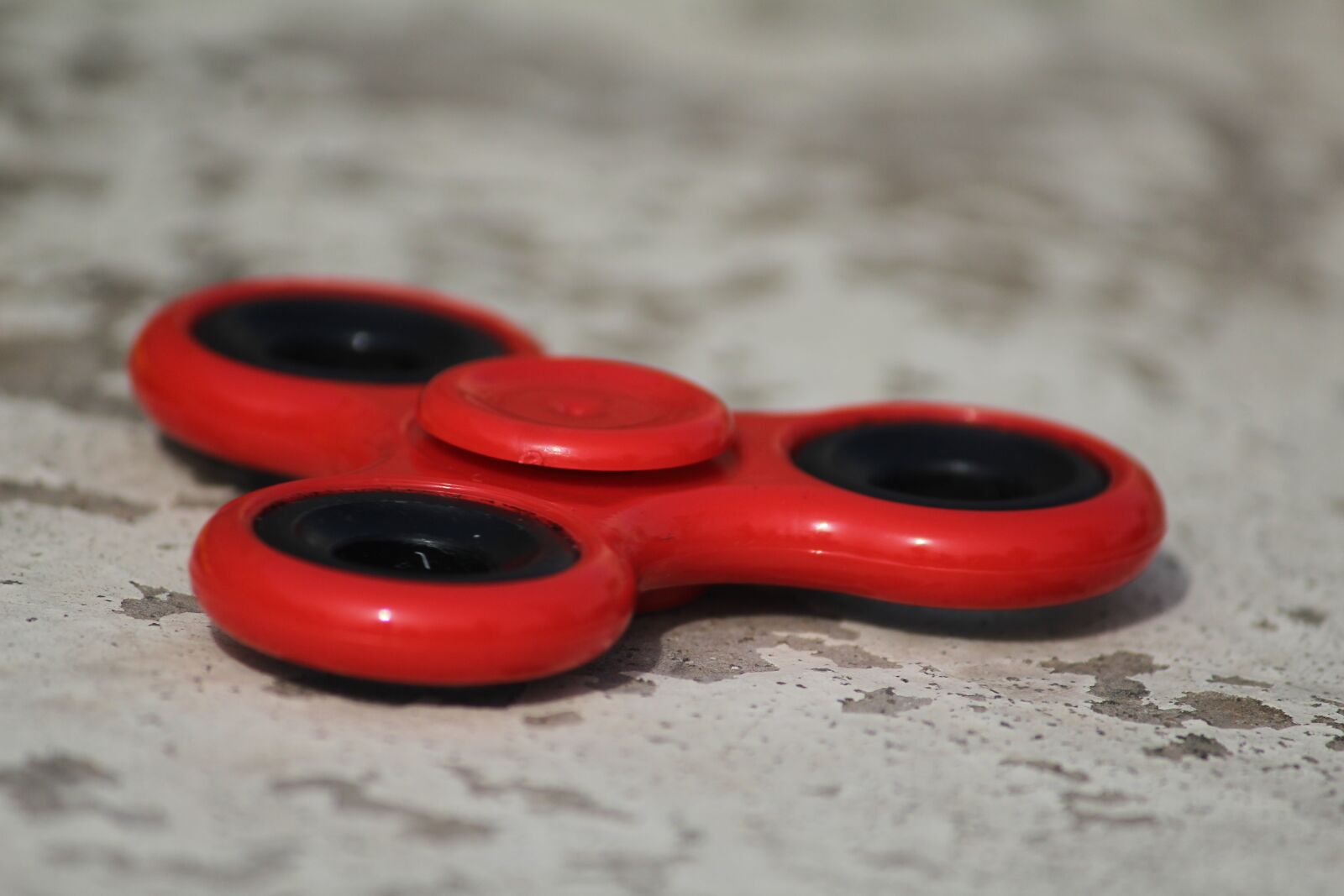 Canon EOS 1200D (EOS Rebel T5 / EOS Kiss X70 / EOS Hi) sample photo. Fidget spinner, toy, spinner photography