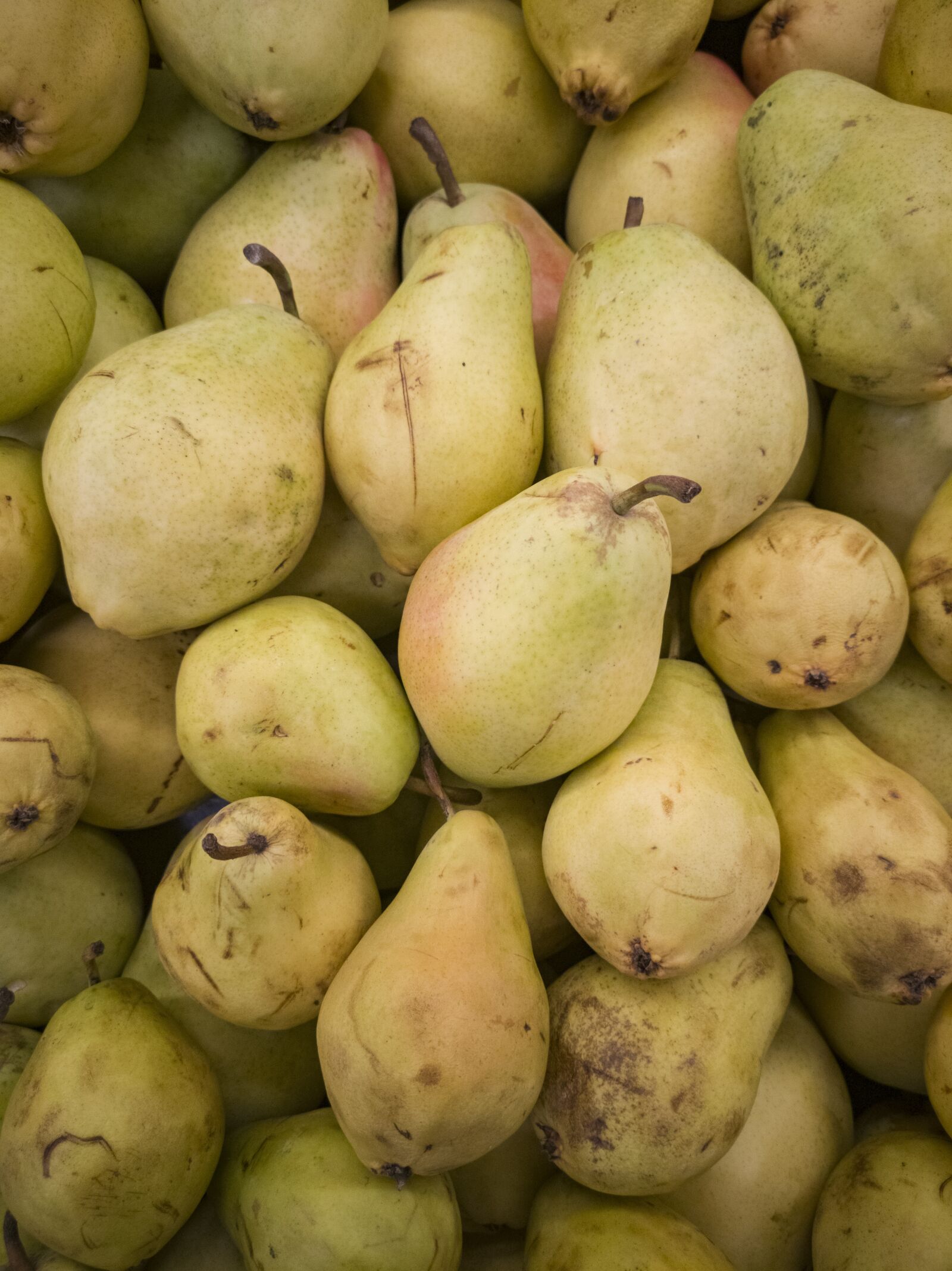 HUAWEI CLT-L09 sample photo. Pear, yellow, market photography