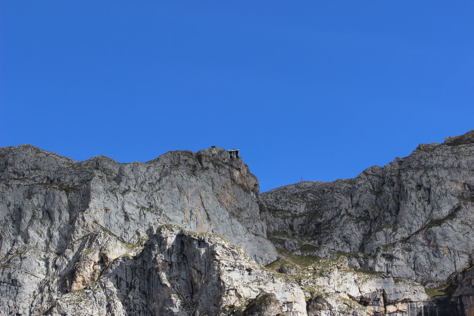 Canon EOS 600D (Rebel EOS T3i / EOS Kiss X5) sample photo. Picos de europa, source photography