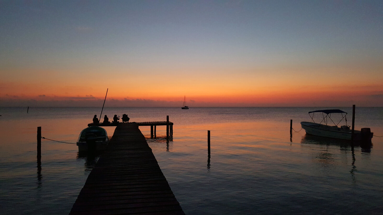 Samsung Galaxy Note5 sample photo. Beach, friends, happiness, inspiration photography