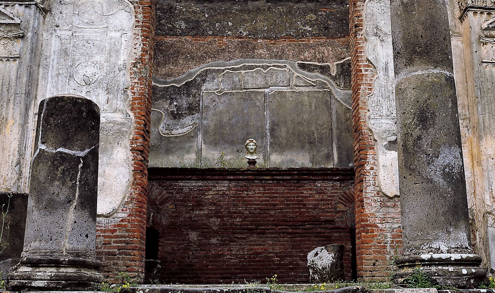 Nikon D750 sample photo. Isis, temple, pompeii photography