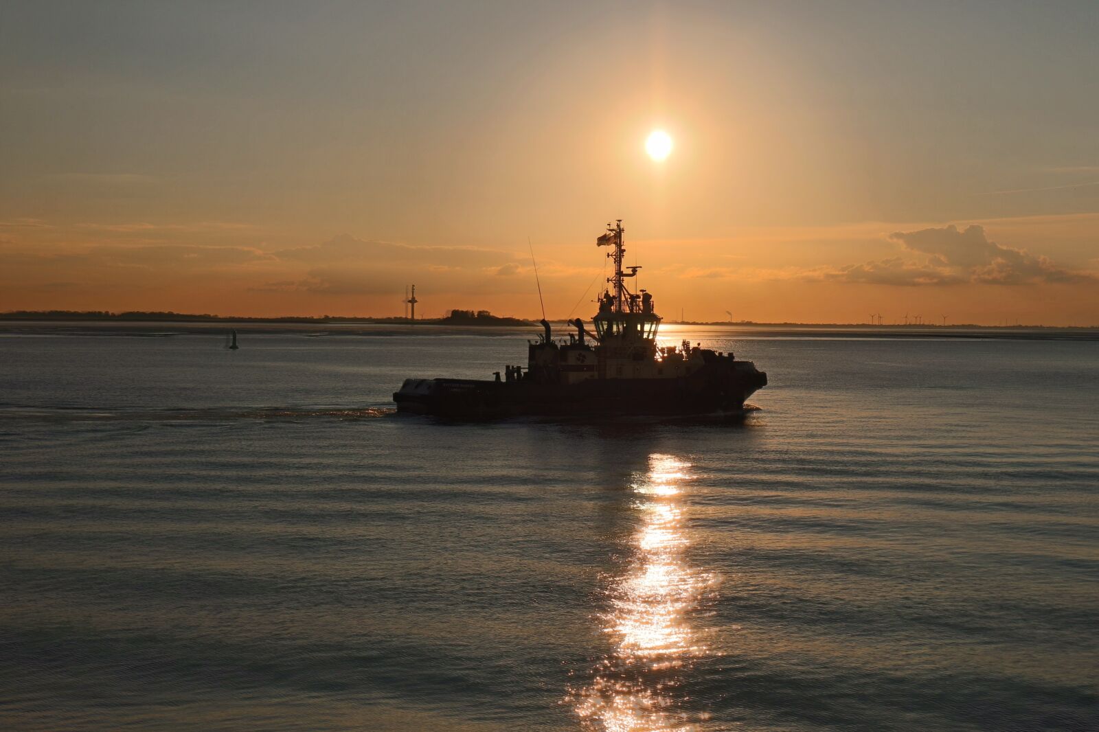Canon EF 16-35mm F4L IS USM sample photo. Waters, sunset, sea photography