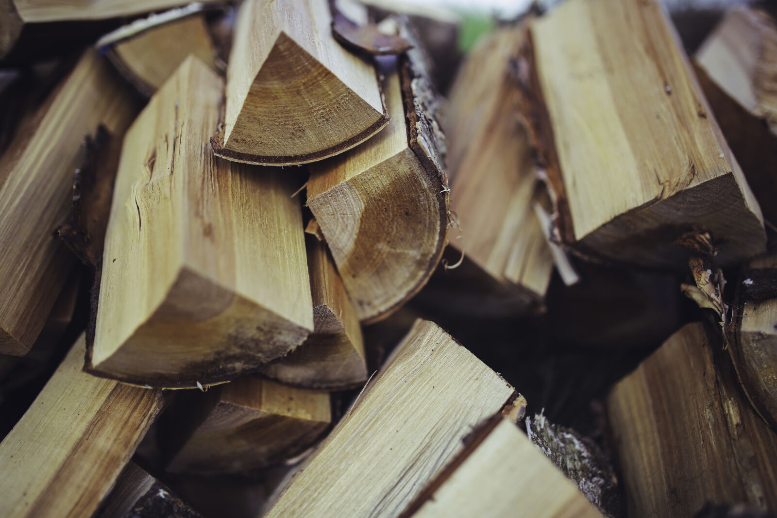 Canon EOS 6D + Sigma 35mm F1.4 DG HSM Art sample photo. Fireplace, wood photography