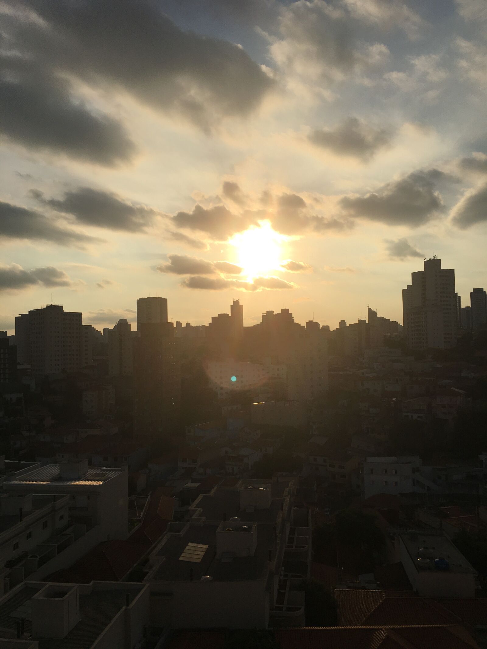 iPhone 6s back camera 4.15mm f/2.2 sample photo. Sunset, crepúsculo, entardecer photography