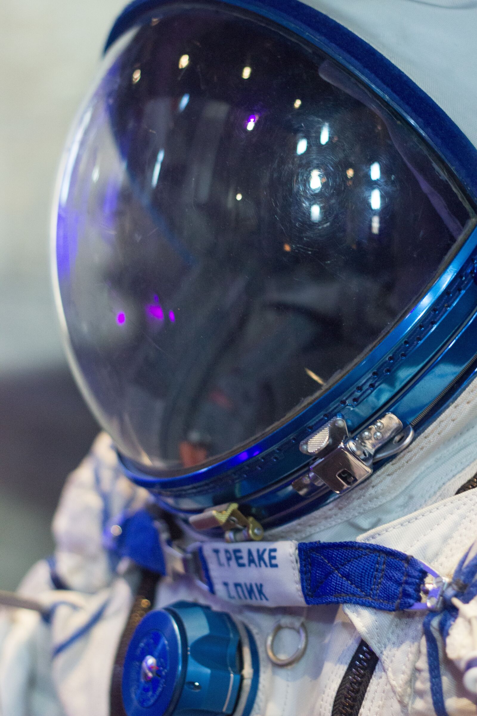 Canon EOS 600D (Rebel EOS T3i / EOS Kiss X5) + Canon EF 50mm F1.8 II sample photo. Tim peake, uk, space photography
