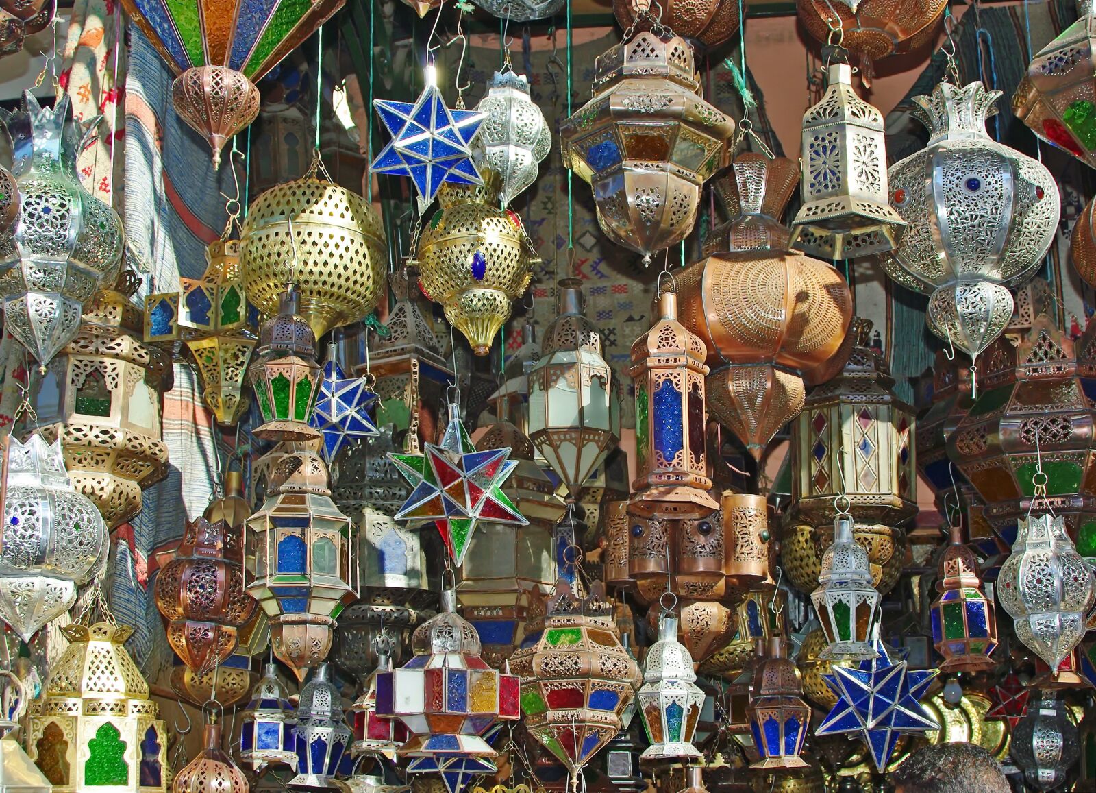 Pentax K200D sample photo. Marrakech, market, lamps photography