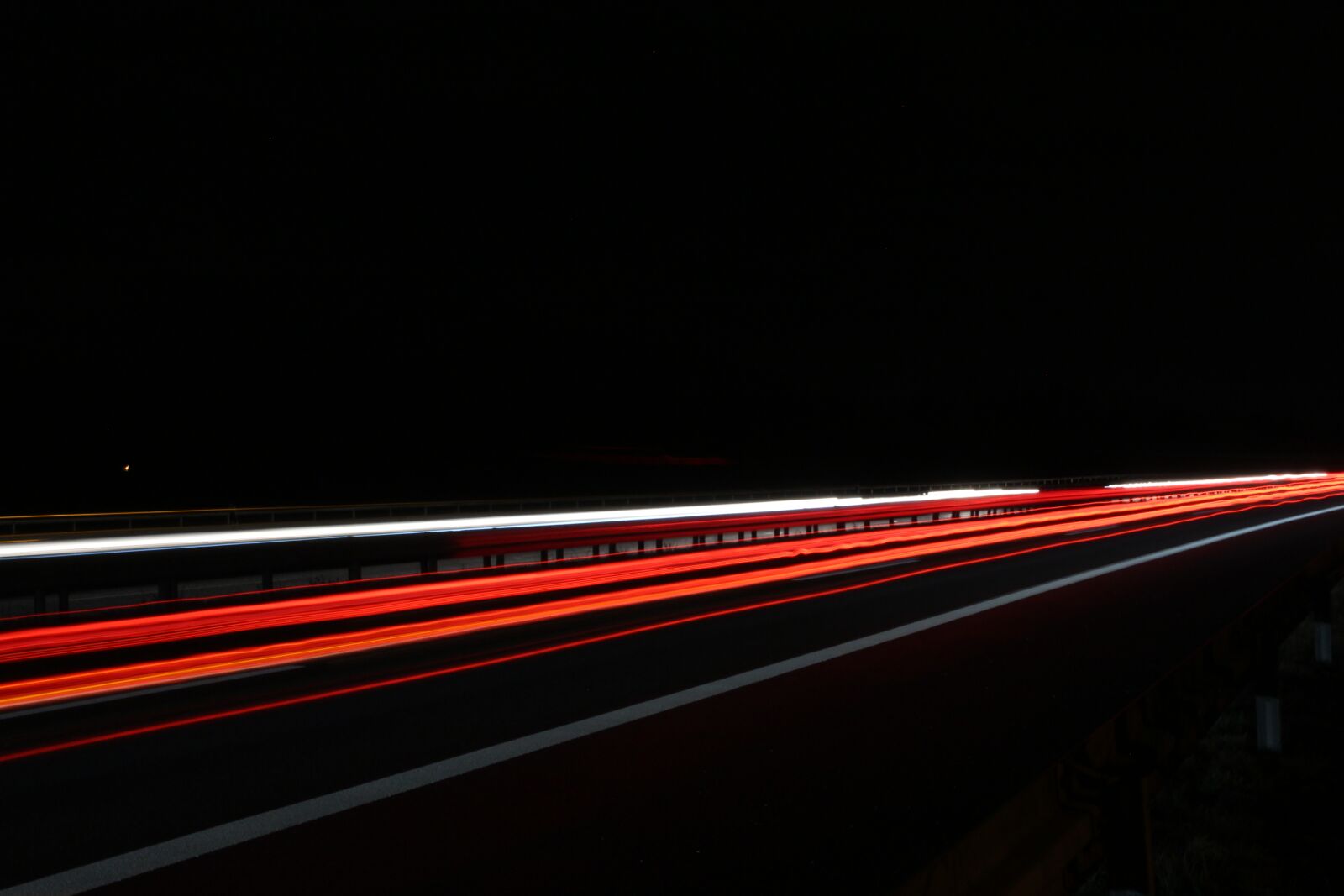Canon EOS 700D (EOS Rebel T5i / EOS Kiss X7i) sample photo. Length, exposure, highway photography