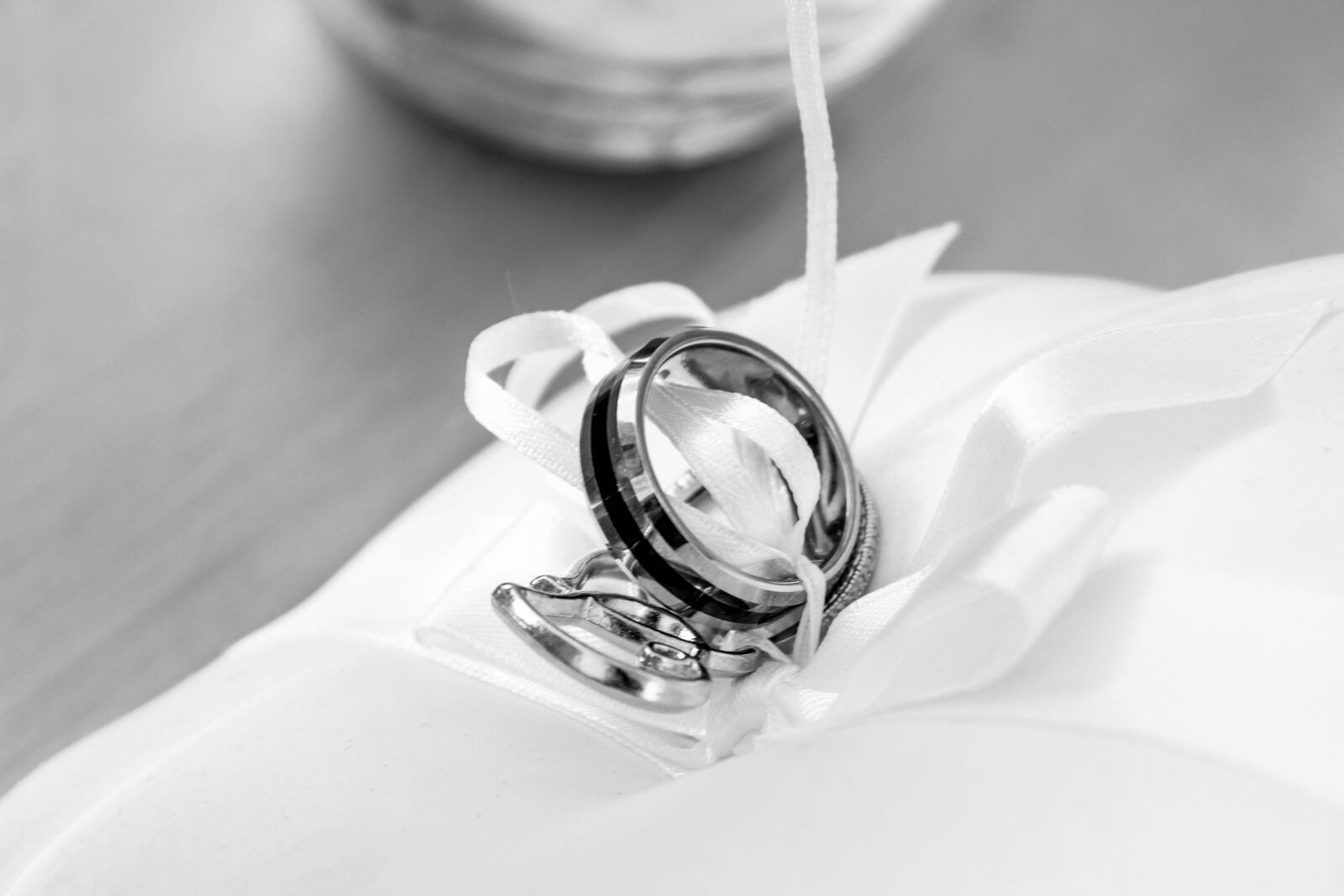 Canon EOS 600D (Rebel EOS T3i / EOS Kiss X5) sample photo. Wedding, band, marriage photography
