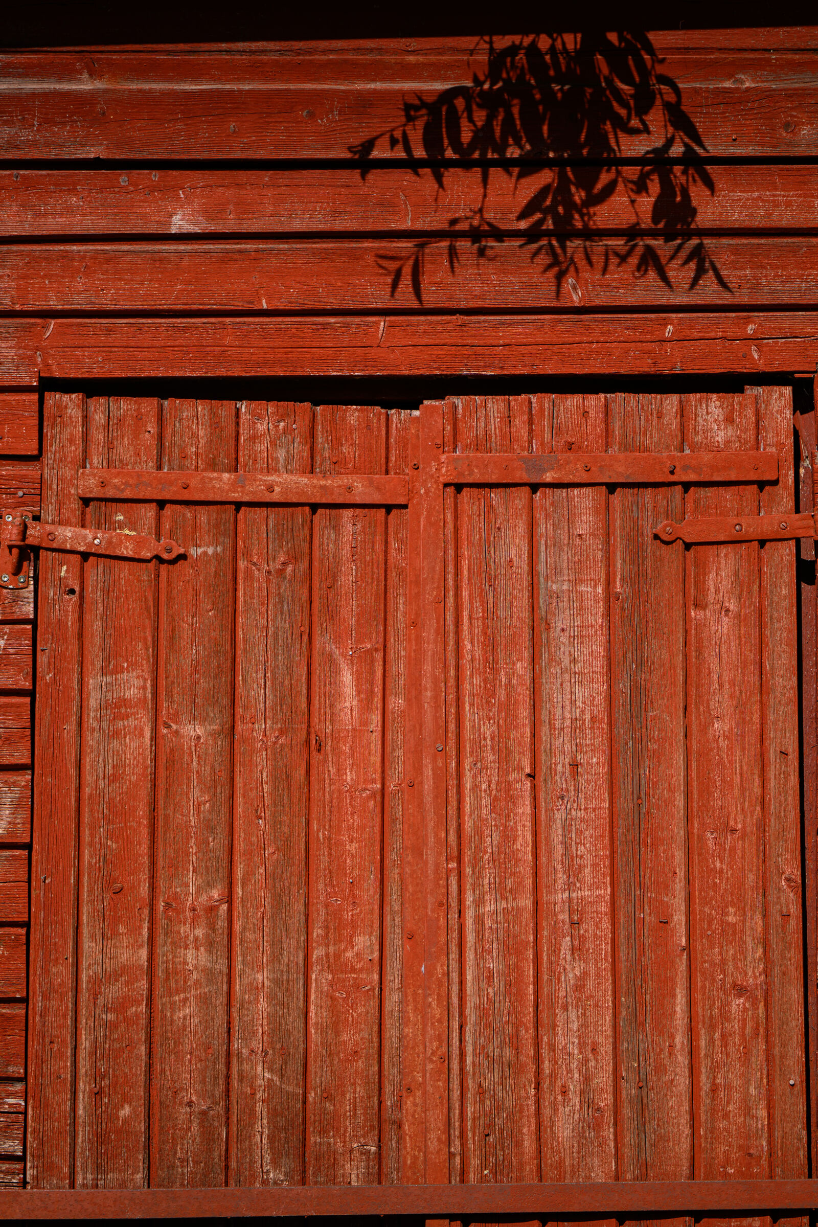 Nikon Nikkor Z 70-180mm F2.8 sample photo. Wooden doors photography